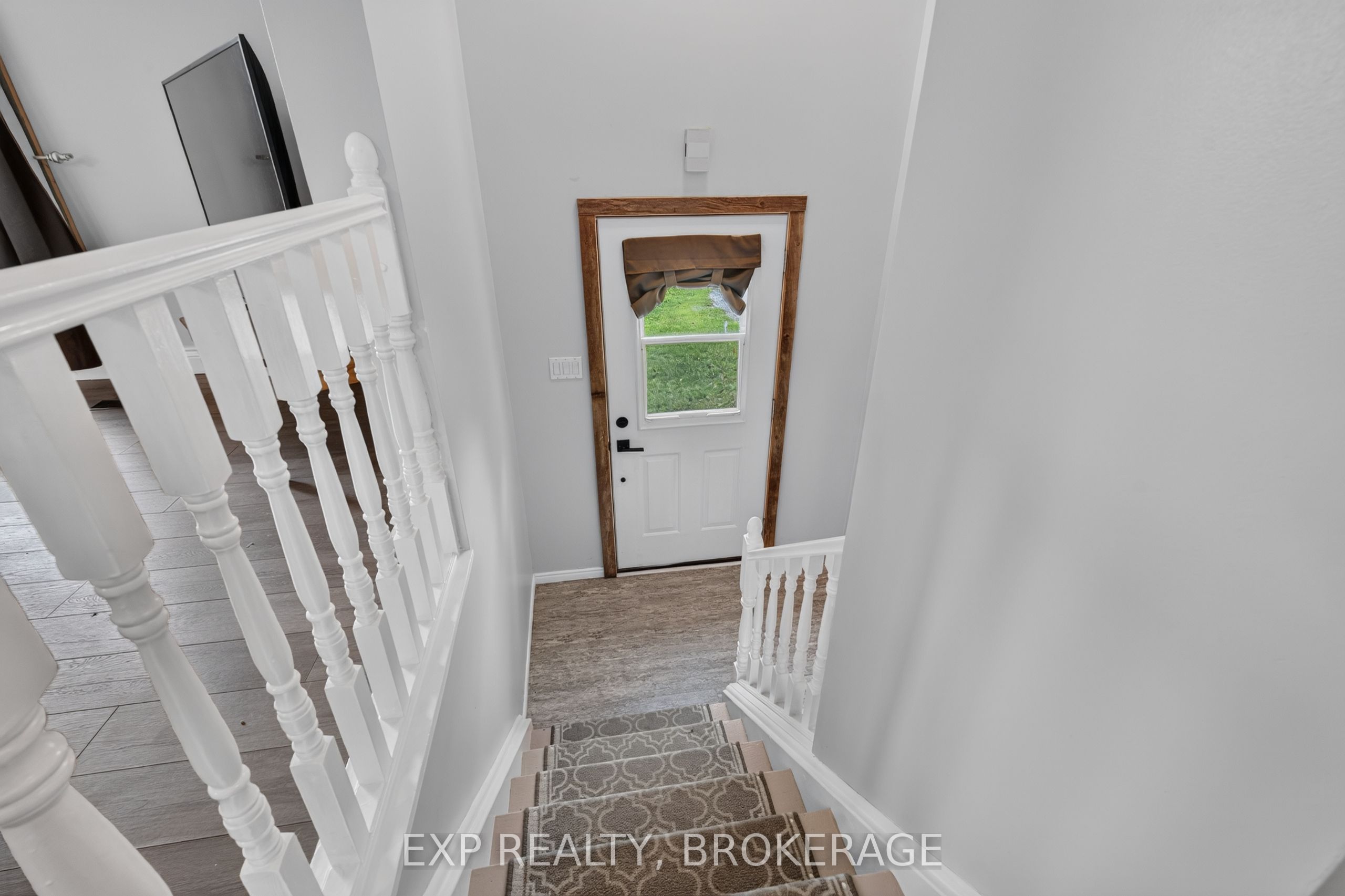9009 PERTH Road, Rideau Lakes, ON K0G 1X0 photo 5