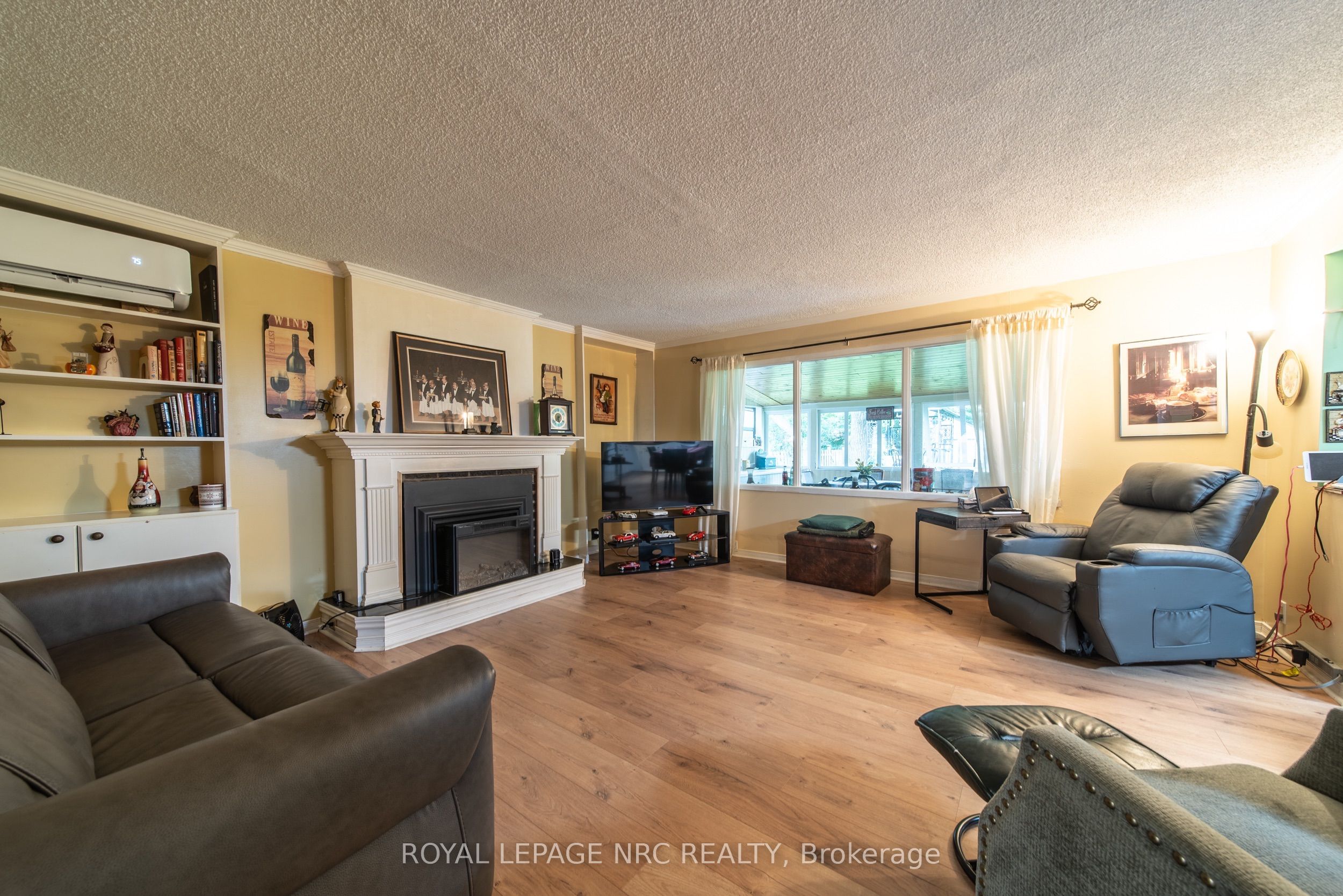 6334 Frederica Street, Niagara Falls, ON L2G 1C4 photo 4