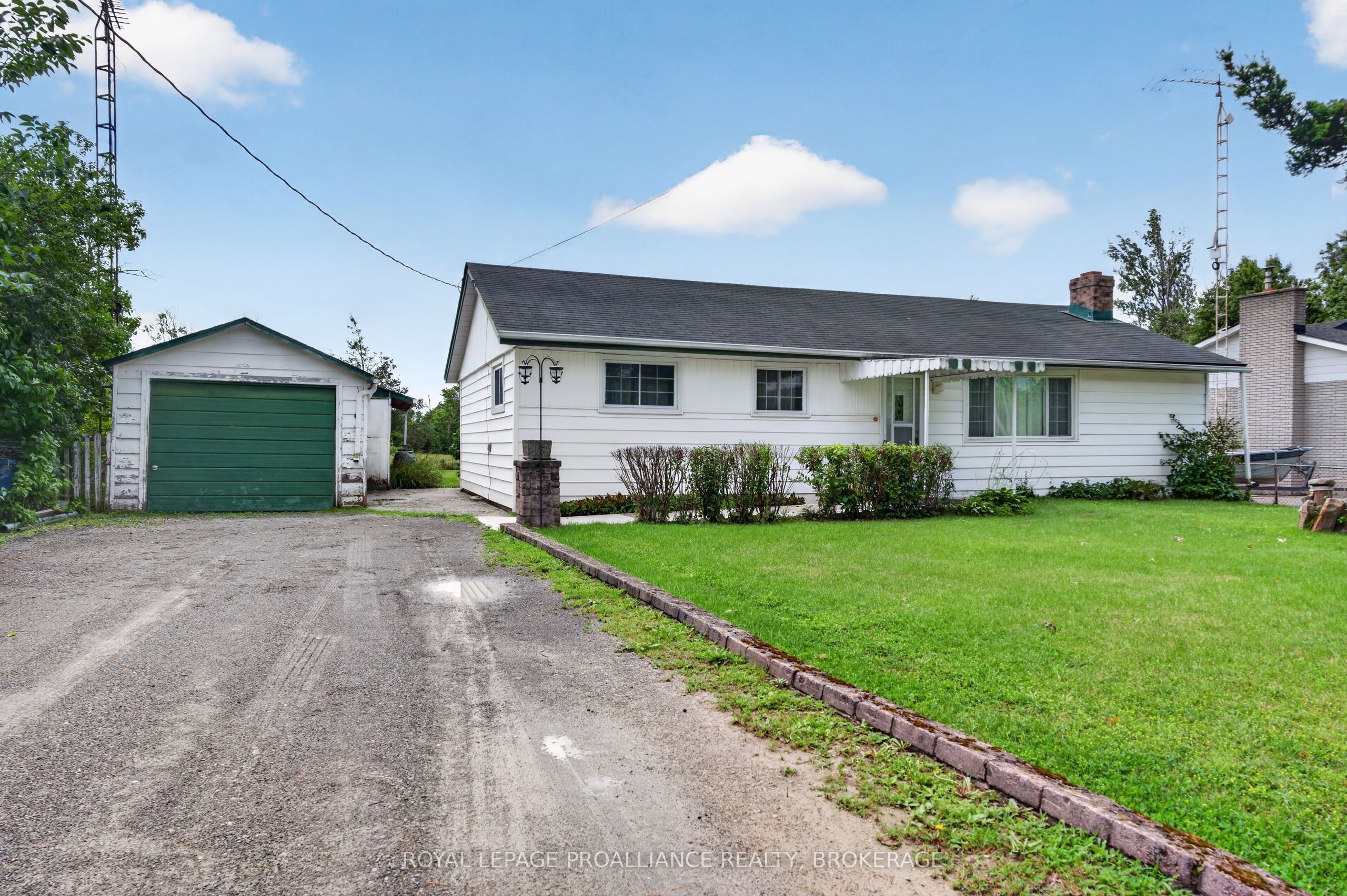 2871 Burbrook Road, Kingston, ON K7P 2Y7