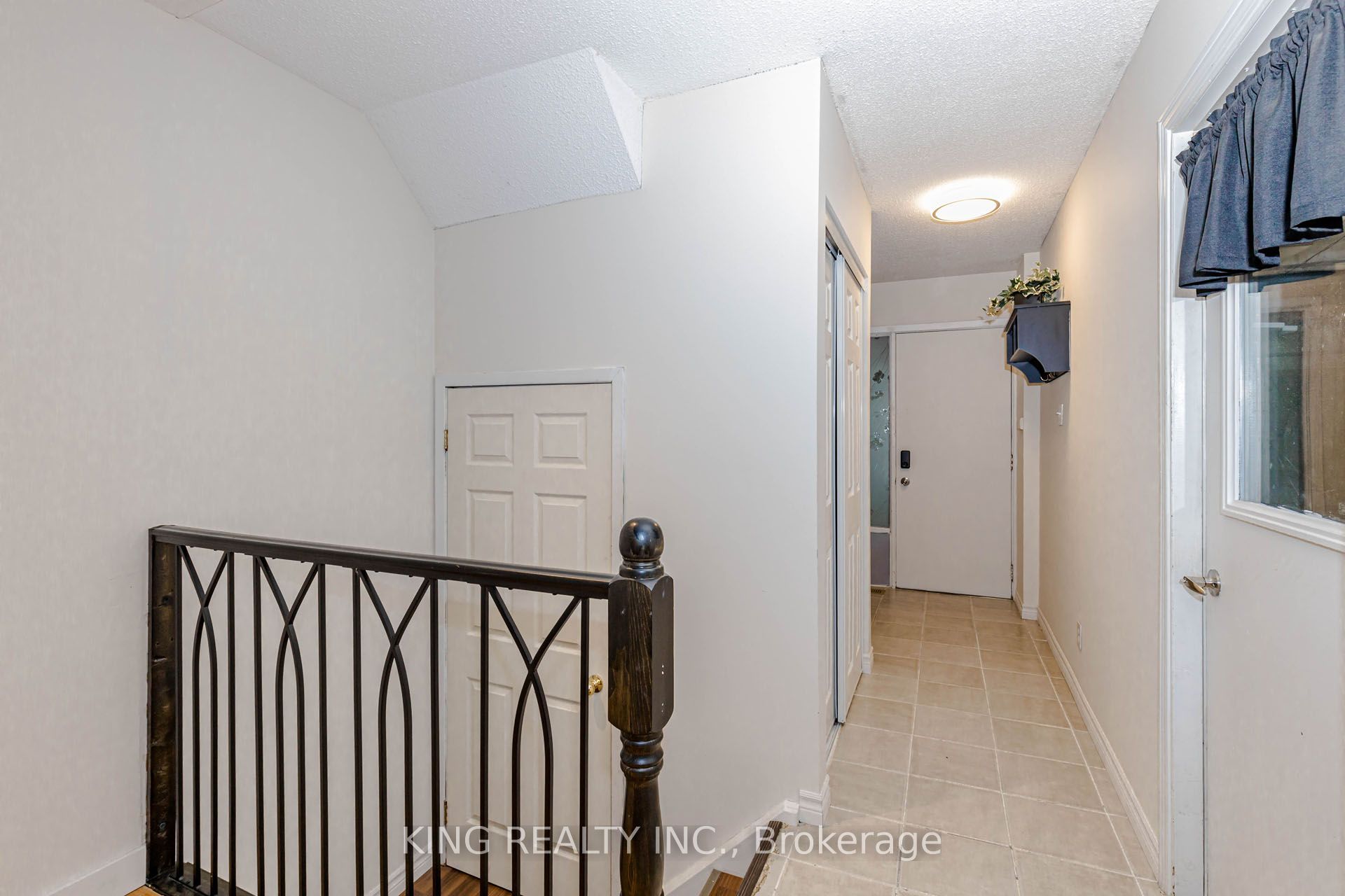 46 Cedarwoods Crescent 6, Kitchener, ON N2C 2L7 photo 4