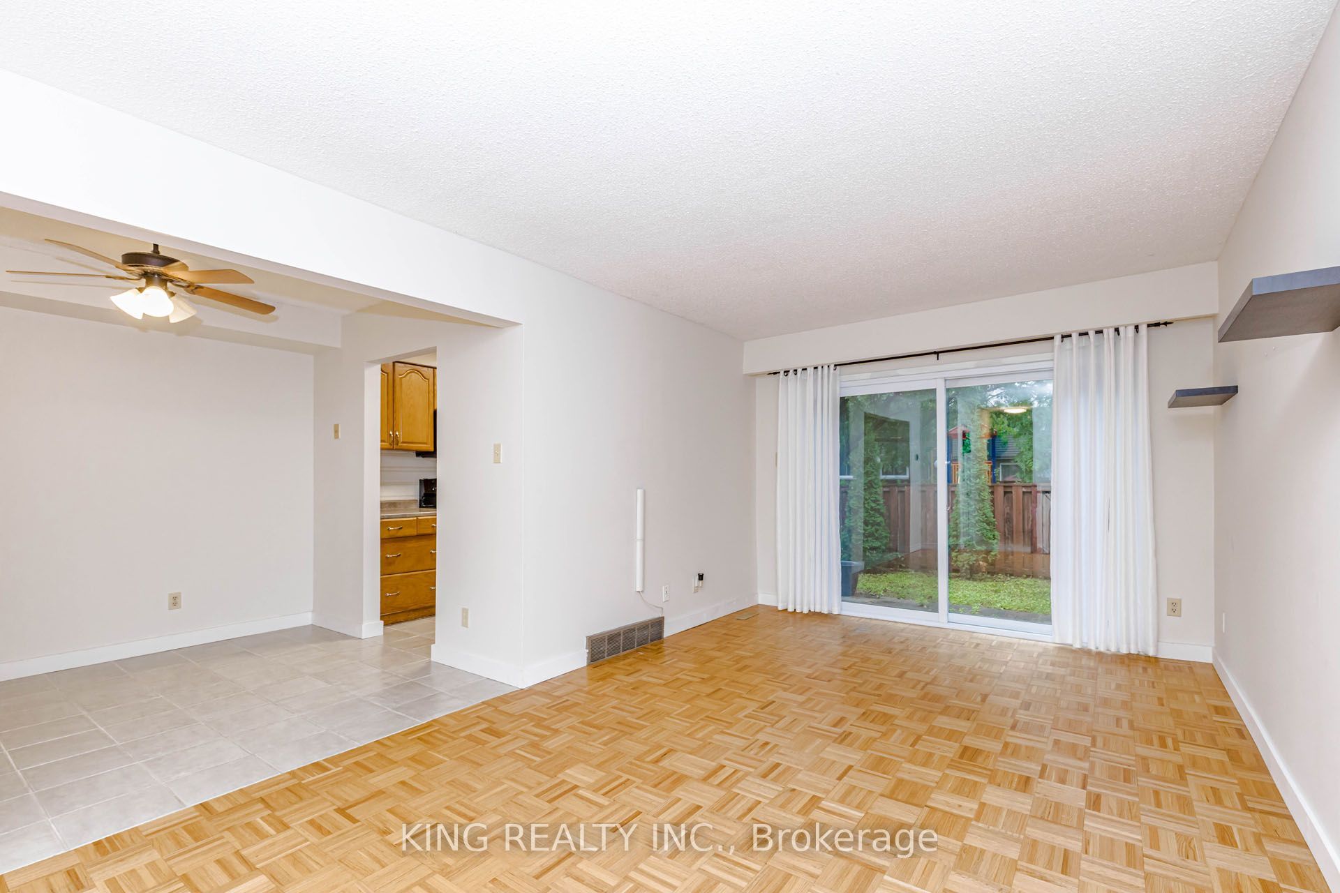 46 Cedarwoods Crescent 6, Kitchener, ON N2C 2L7 photo 5