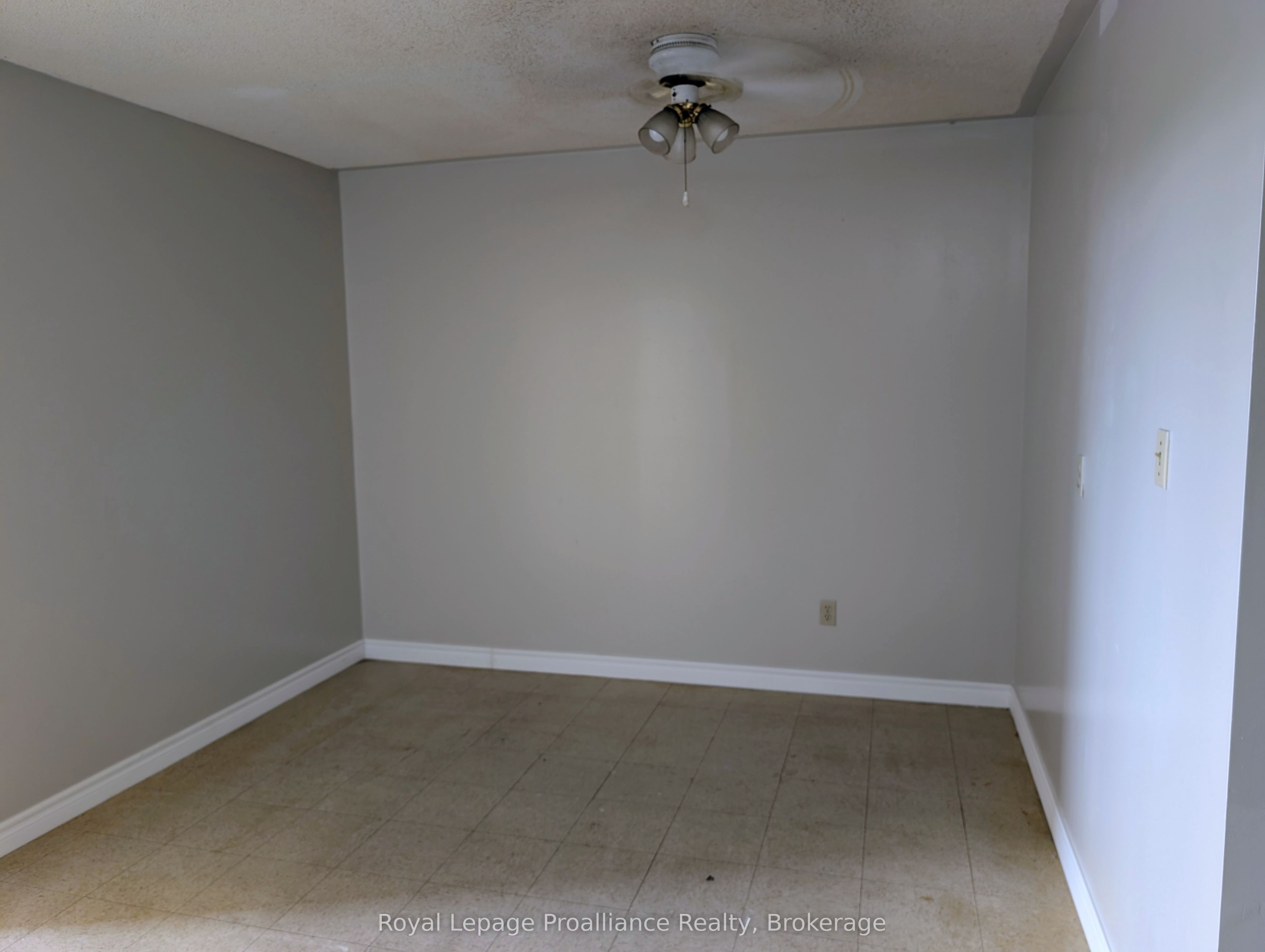 328 Aylmer Street 204, Peterborough, ON K9H 3V6 photo 4