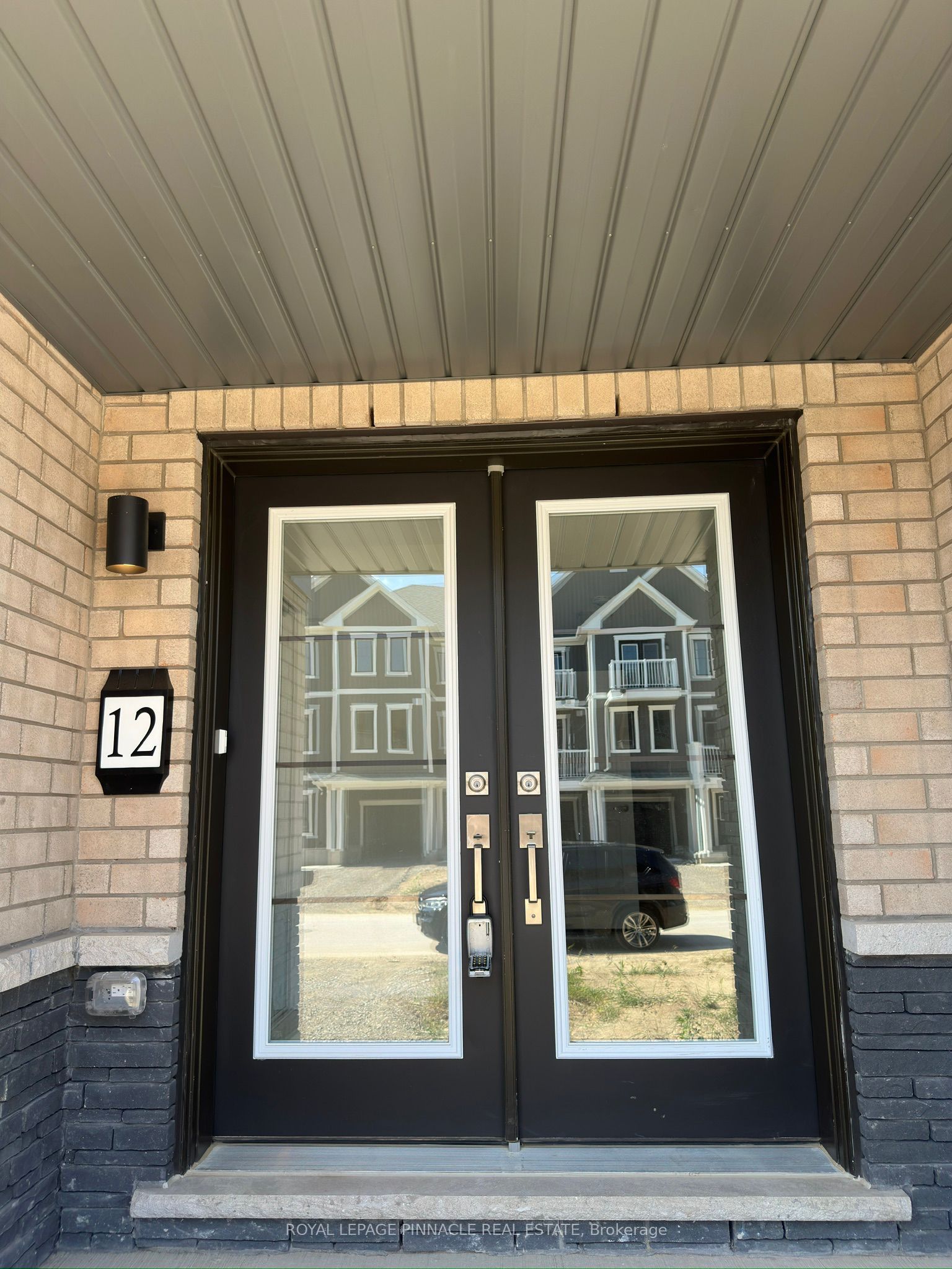 12 Kensington Road, Haldimand, ON N3W 0J9 photo 2