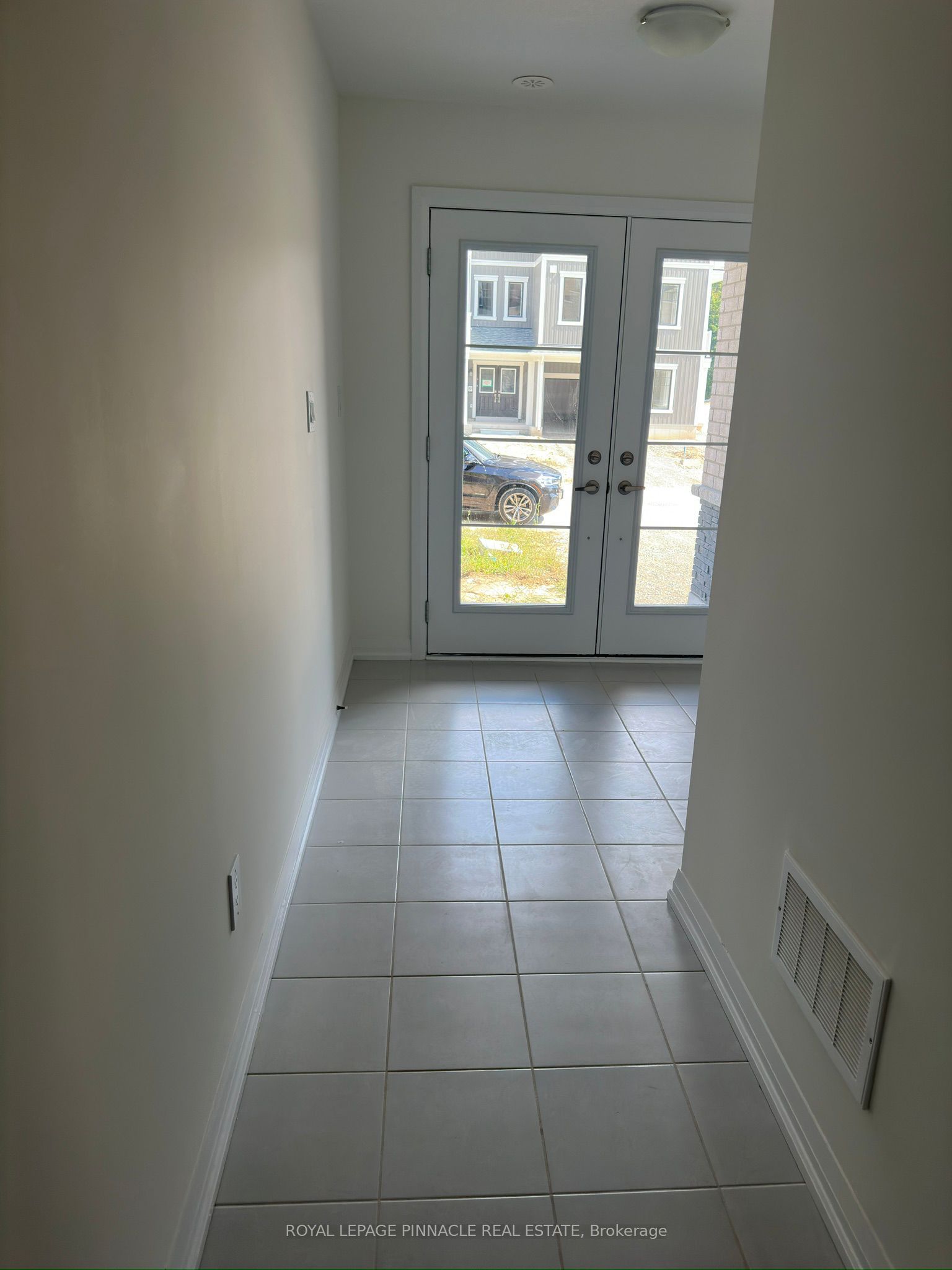 12 Kensington Road, Haldimand, ON N3W 0J9 photo 4