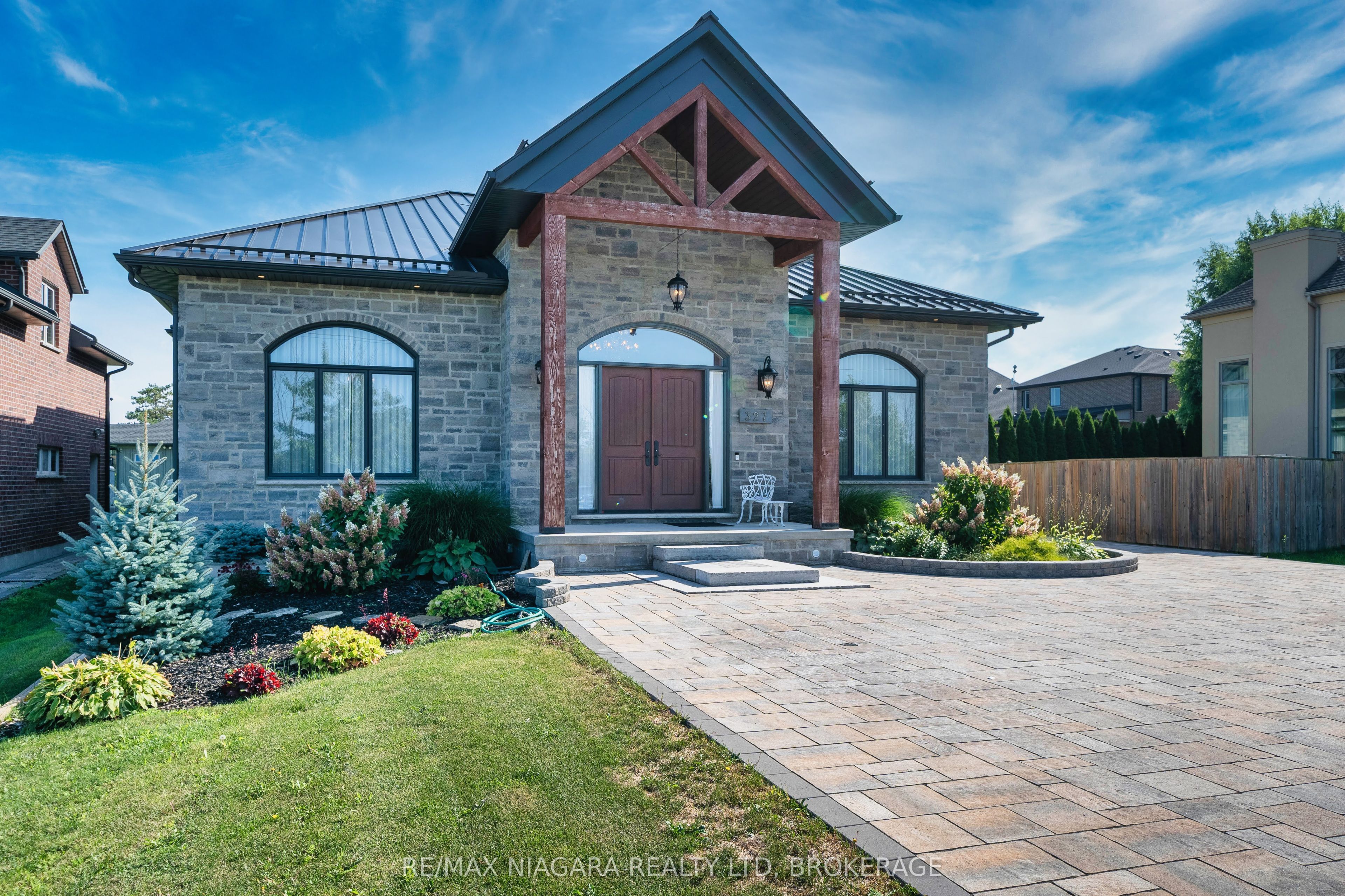 327 Queenston Road, Niagara-on-the-Lake, ON L0S 1J0 photo 4