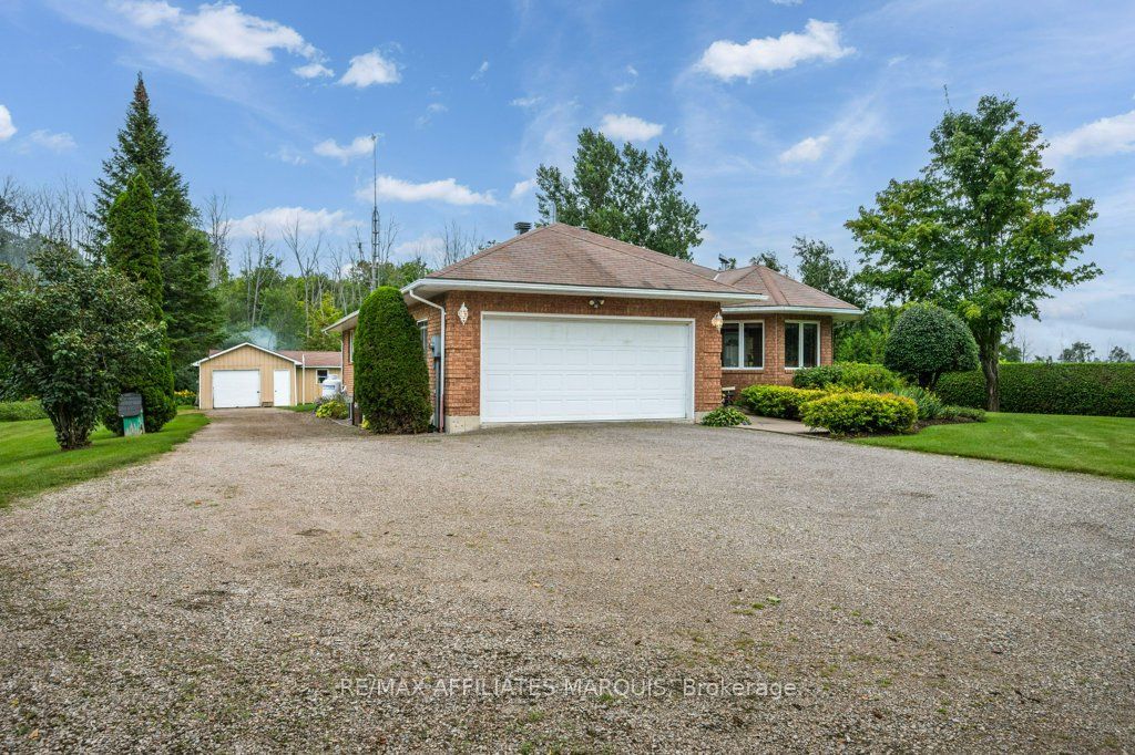 579 Kelly-Jordan Road, Montague, ON K7A 4S4 photo 4