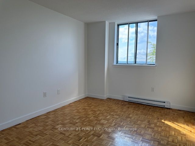 1155 Goodfellow Road 301, Peterborough, ON K9J 7X1 photo 3