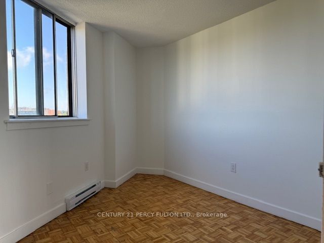 1155 Goodfellow Road 301, Peterborough, ON K9J 7X1 photo 5