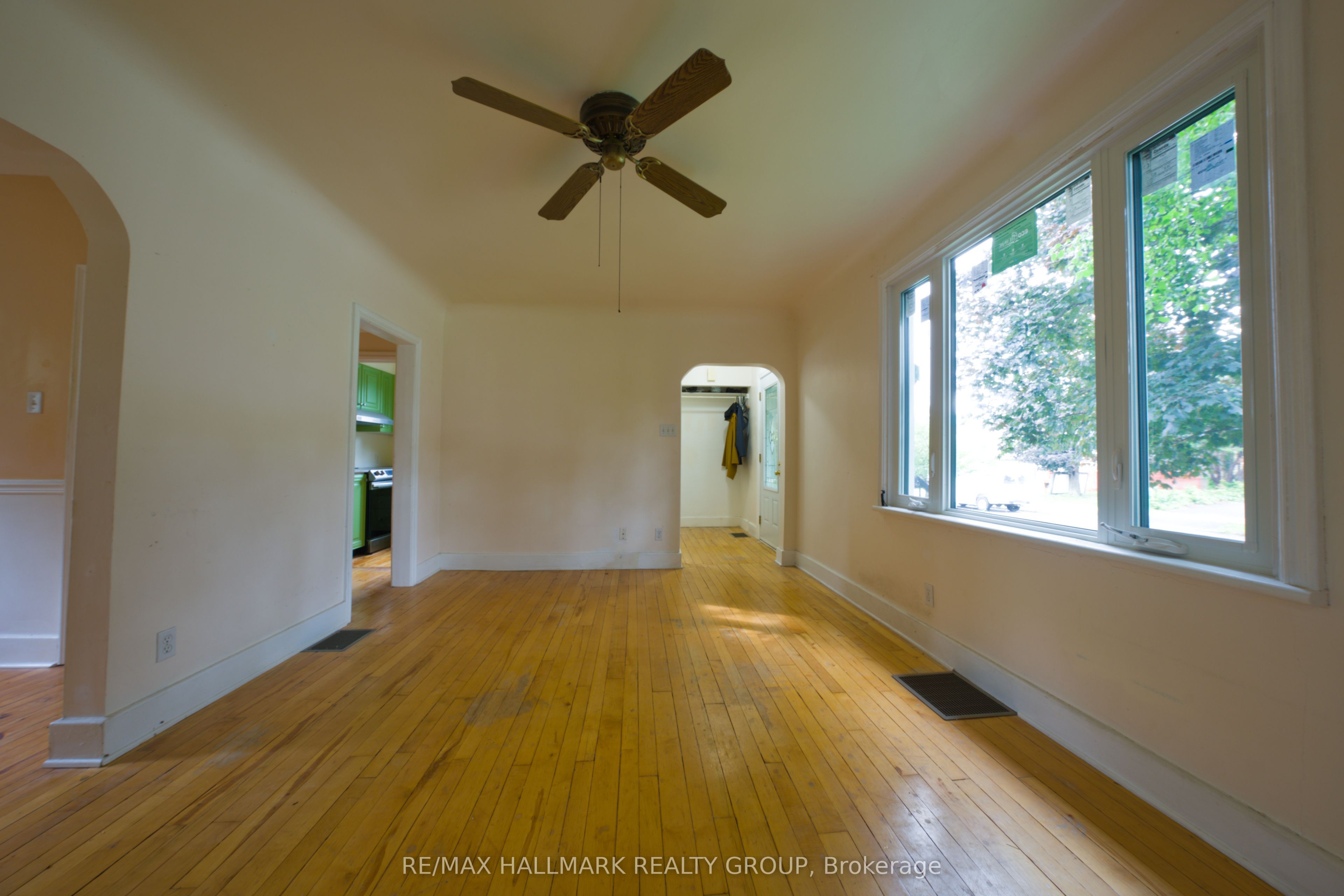 1357 Raven Avenue, Carlington - Central Park, ON K1Z 7Y3 photo 3