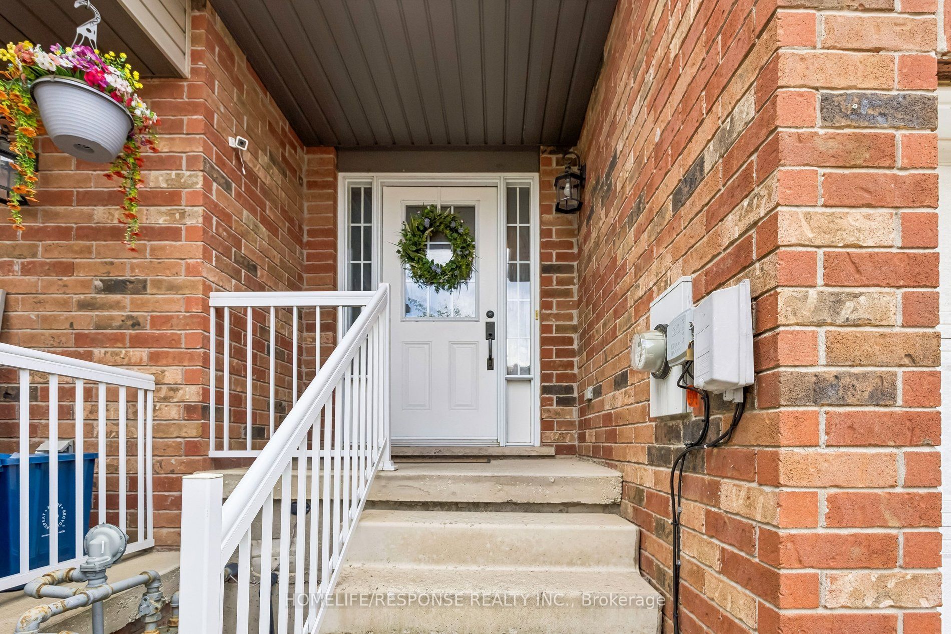 222 SOPHIA Crescent, Kitchener, ON N2R 1X8 photo 4