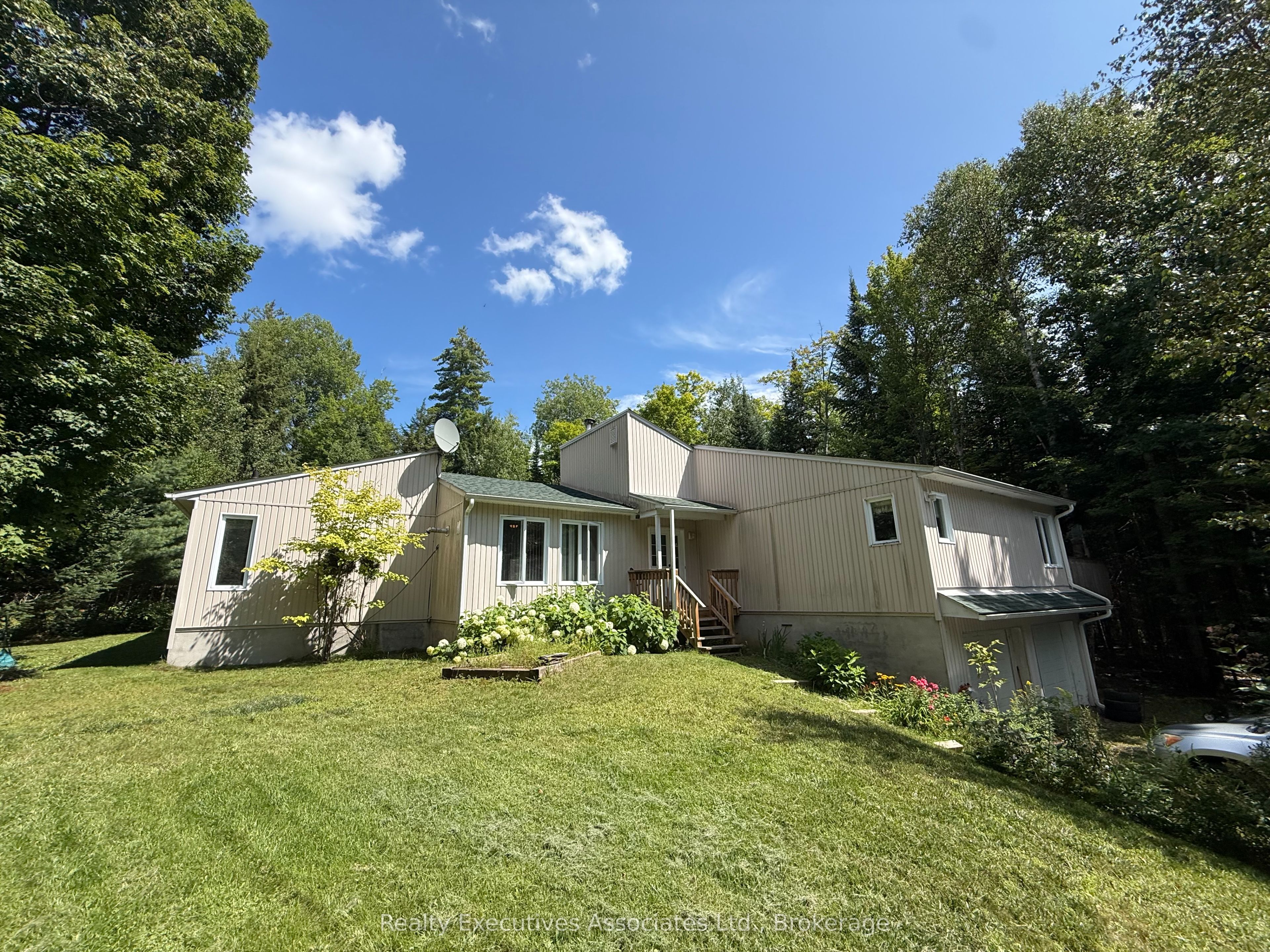 32739 28 Highway E, Bancroft, ON K0L 1C0 photo 2
