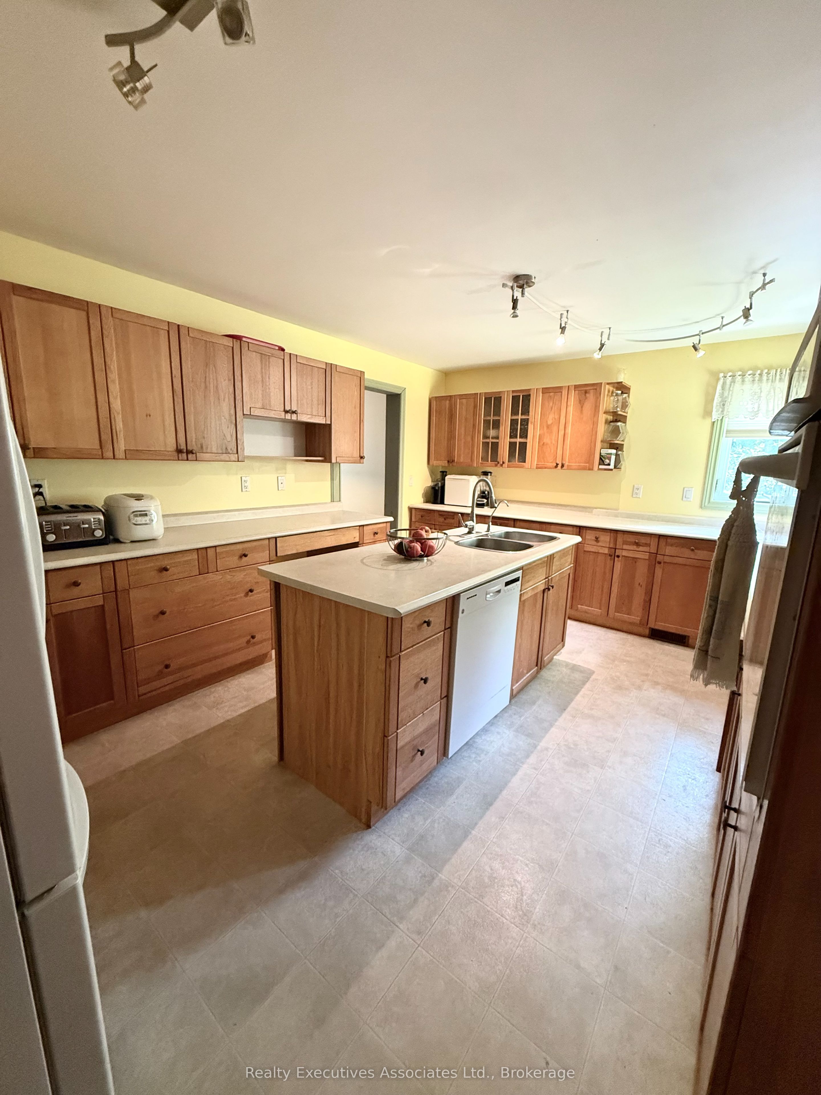 32739 28 Highway E, Bancroft, ON K0L 1C0 photo 5