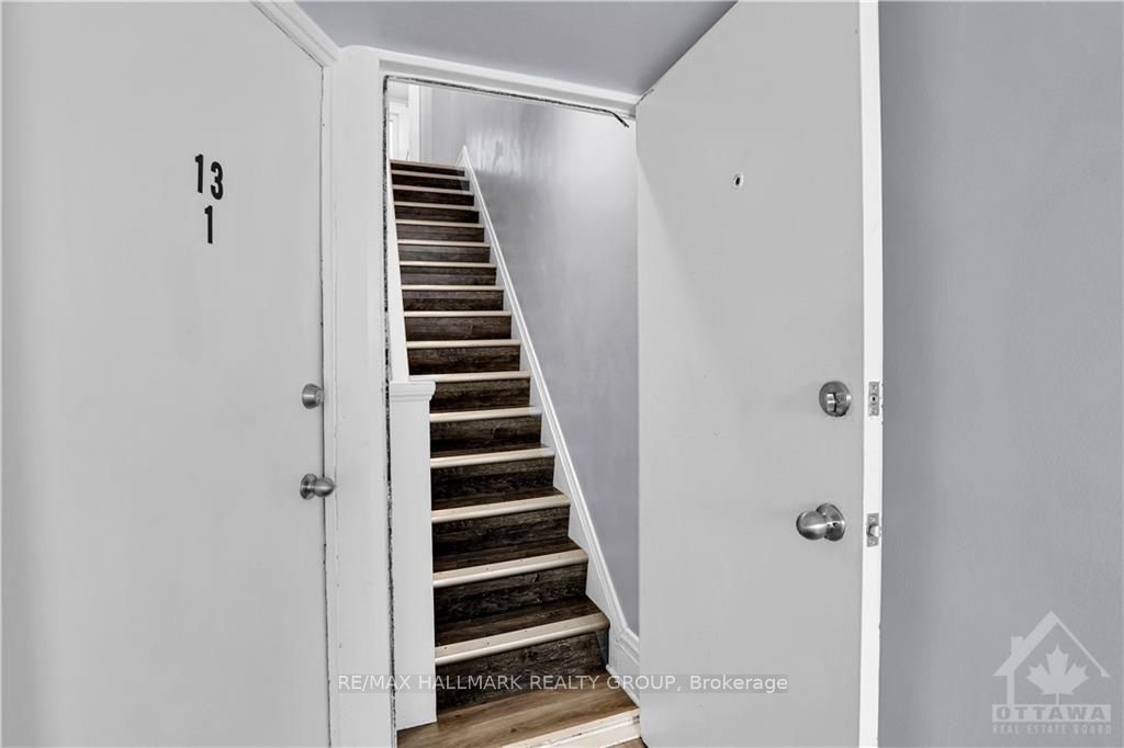 13 Marier Avenue 2, Vanier and Kingsview Park, ON K1L 5S6 photo 5