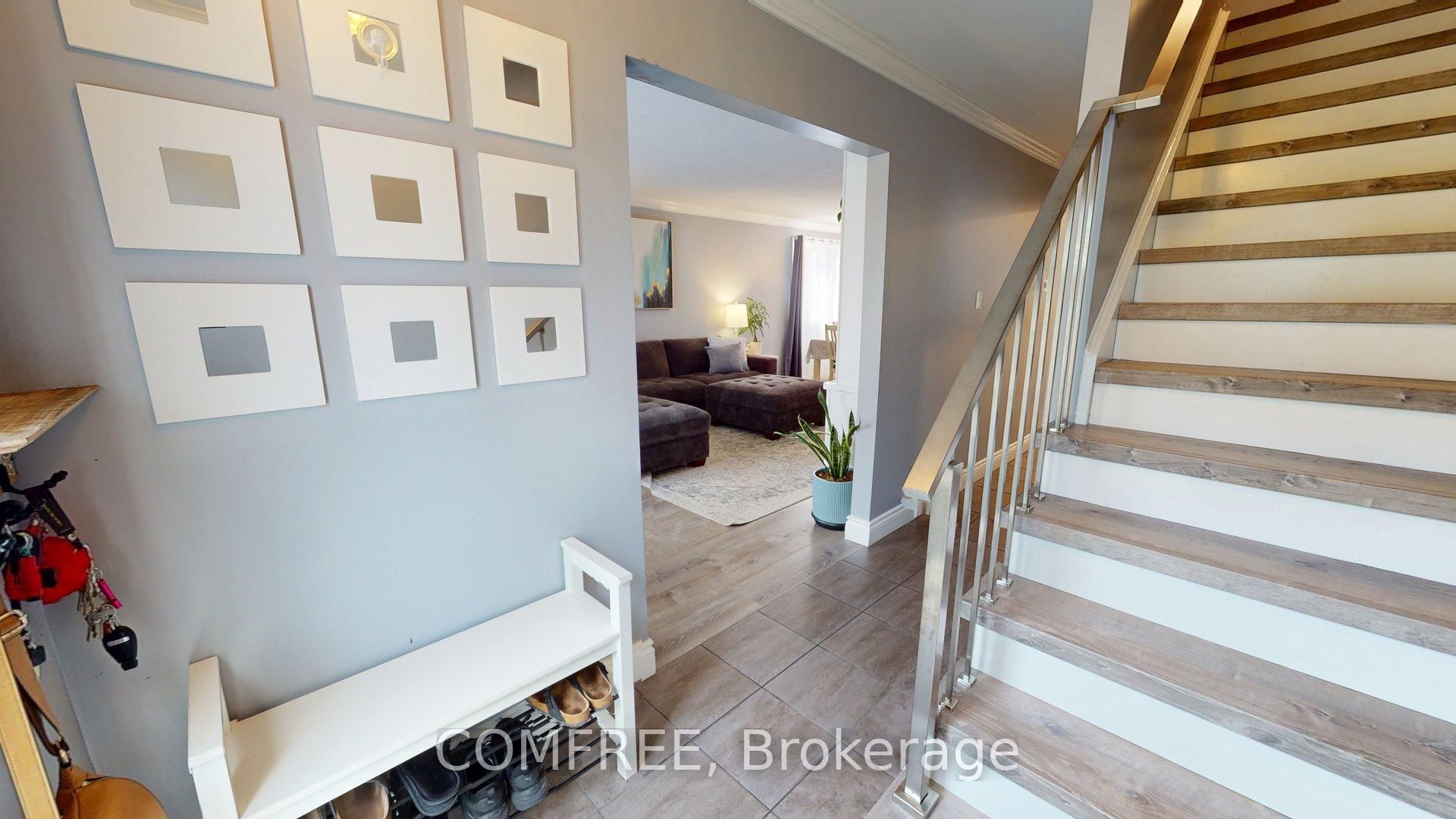 90 San Antonio Drive, Hamilton, ON L9C 5N2 photo 3