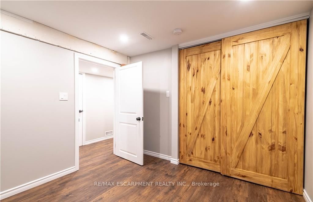 50 Burris Street B, Hamilton, ON L8M 2J4 photo 5