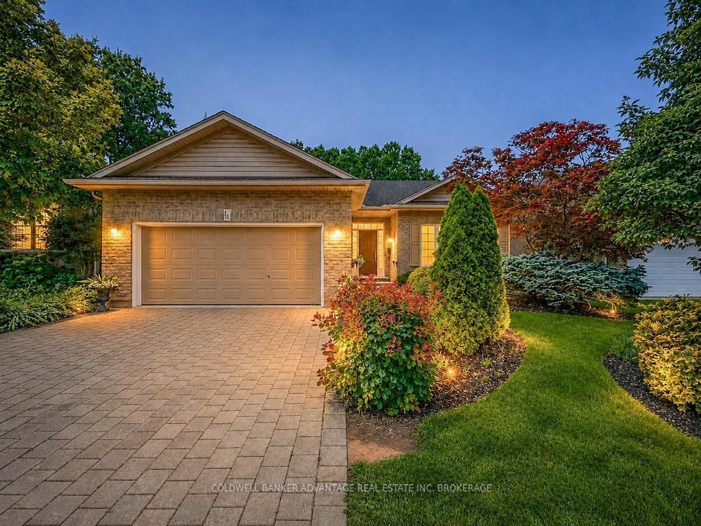 10 Stonegate Place, Pelham, ON L0S 1E3