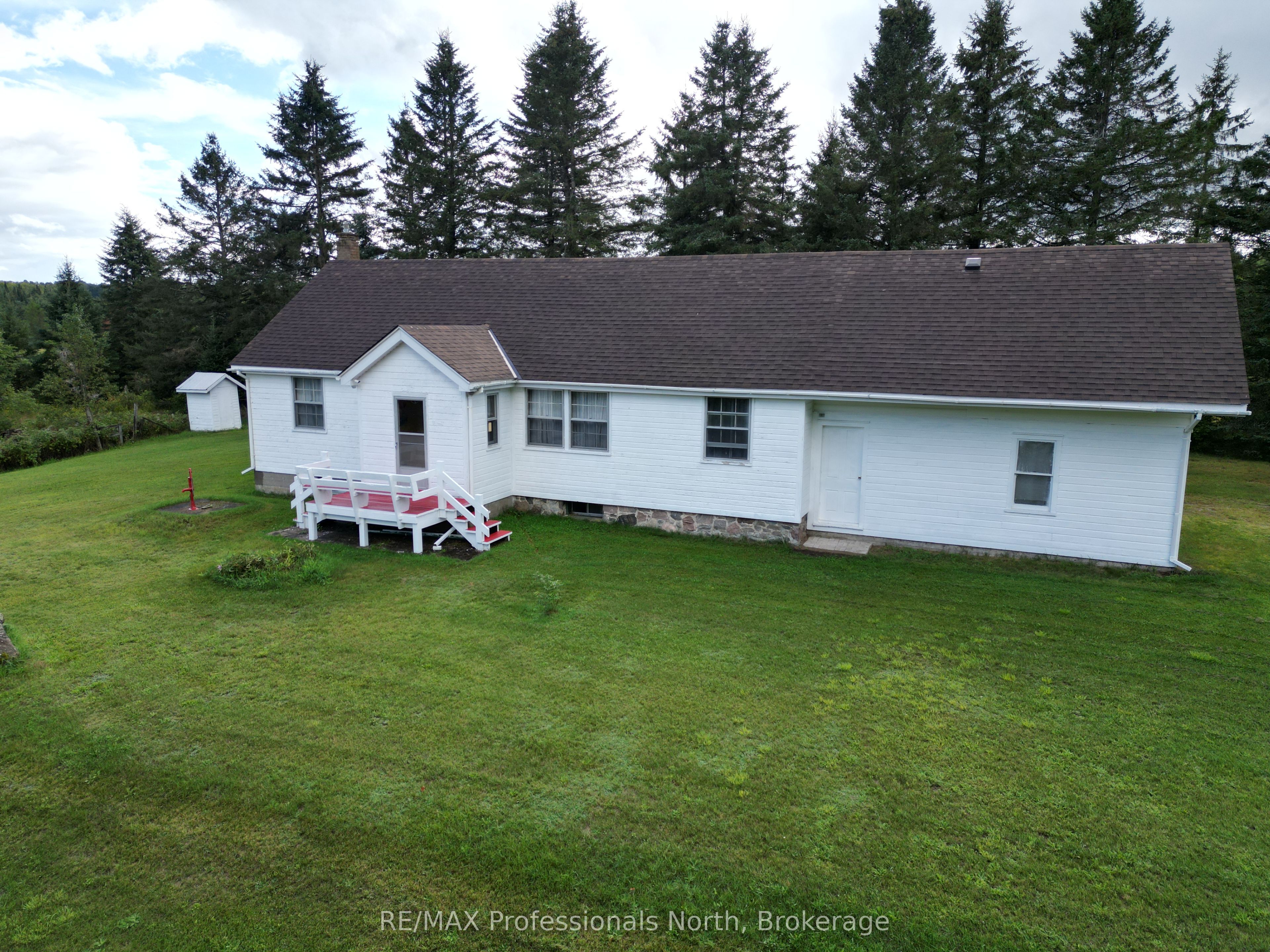 1418 Sedgwick Road, Minden Hills, ON K0M 2K0 photo 2