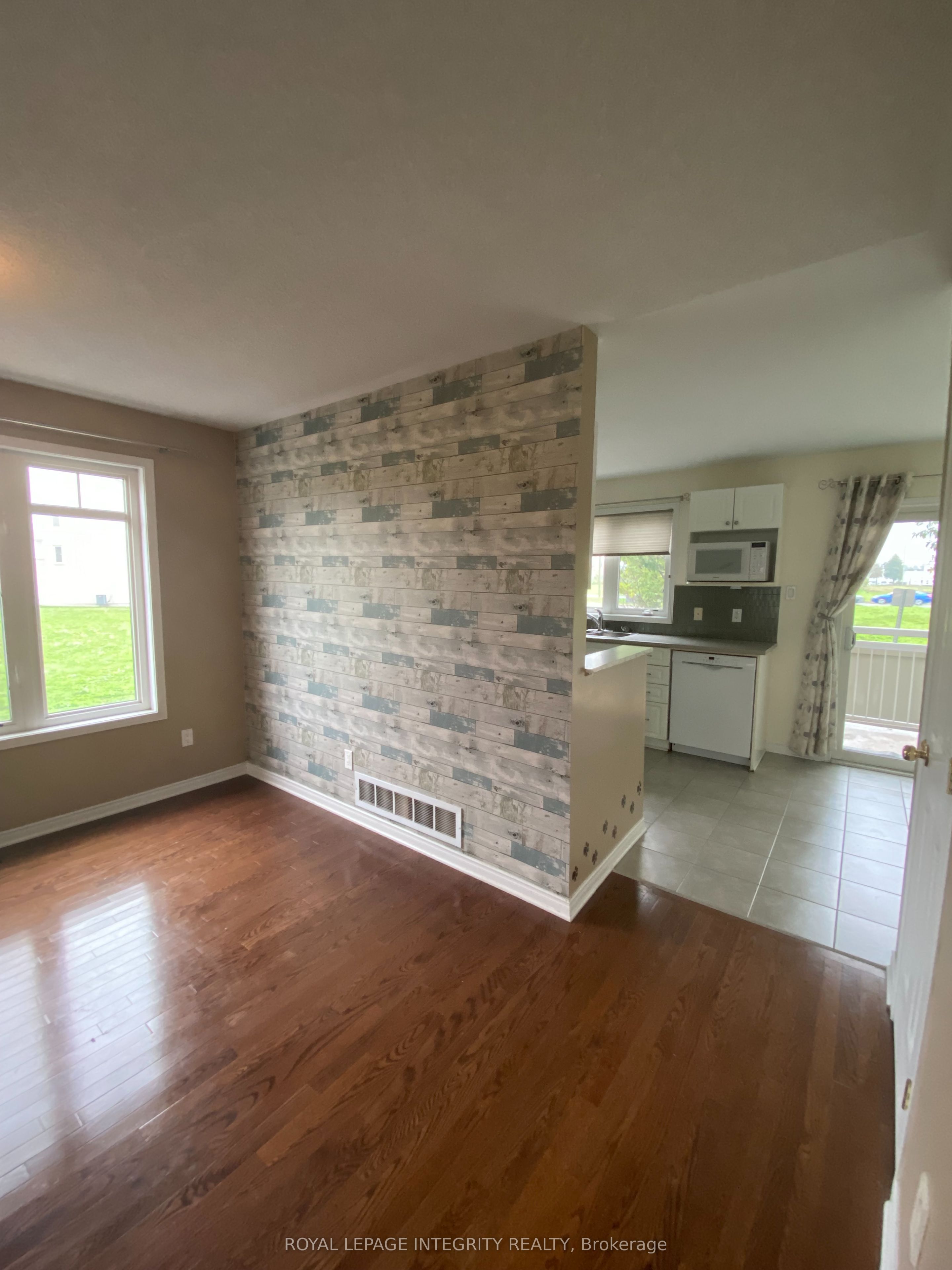 320 Tivoli Private 12, Cityview - Parkwoods Hills - Rideau Shore, ON K2E 0A6 photo 3