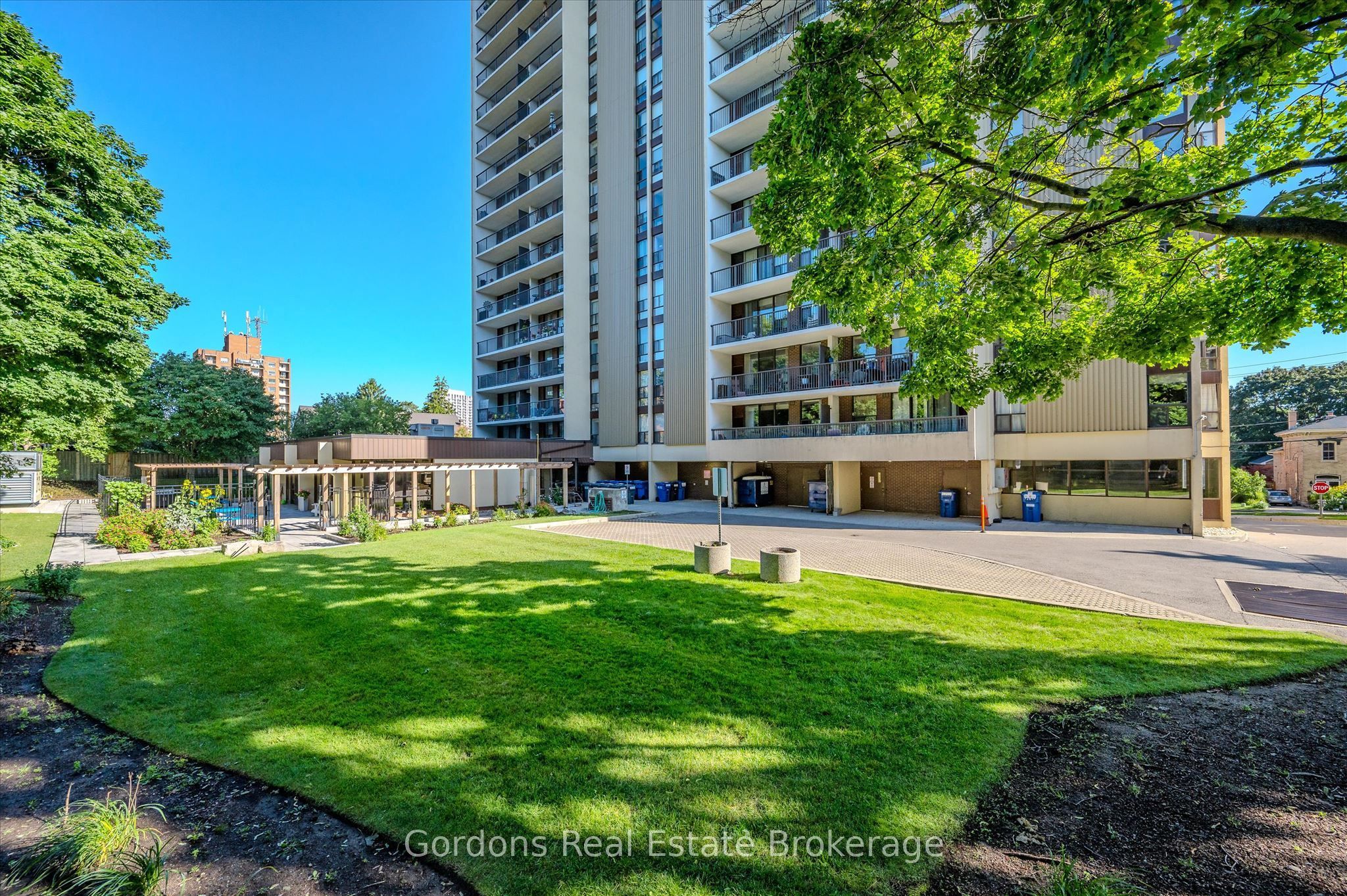81 Church Street 1803, Kitchener, ON N2G 4M1 photo 4