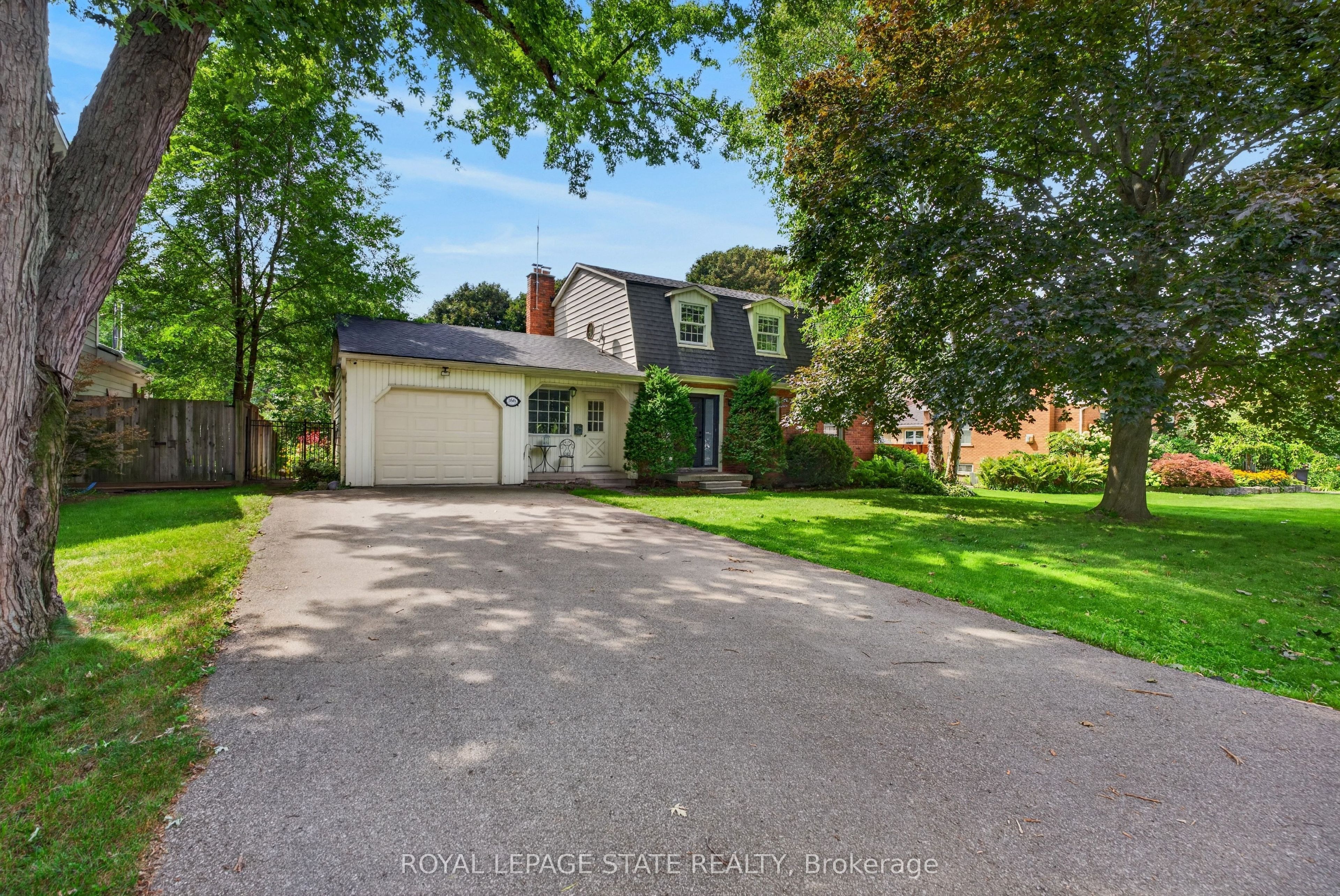 166 Orchard Drive, Hamilton, ON L9G 1Z9