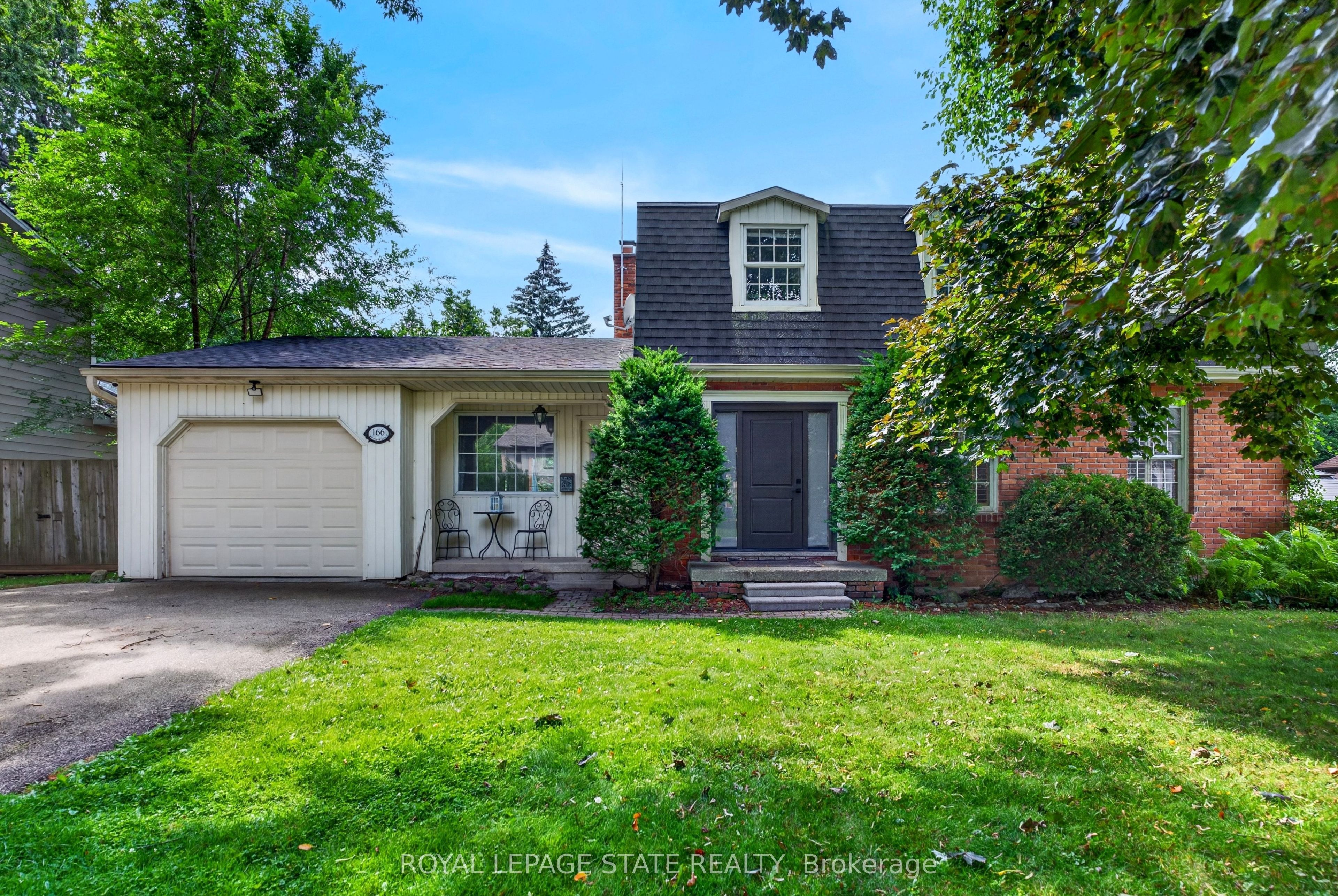 166 Orchard Drive, Hamilton, ON L9G 1Z9 photo 2