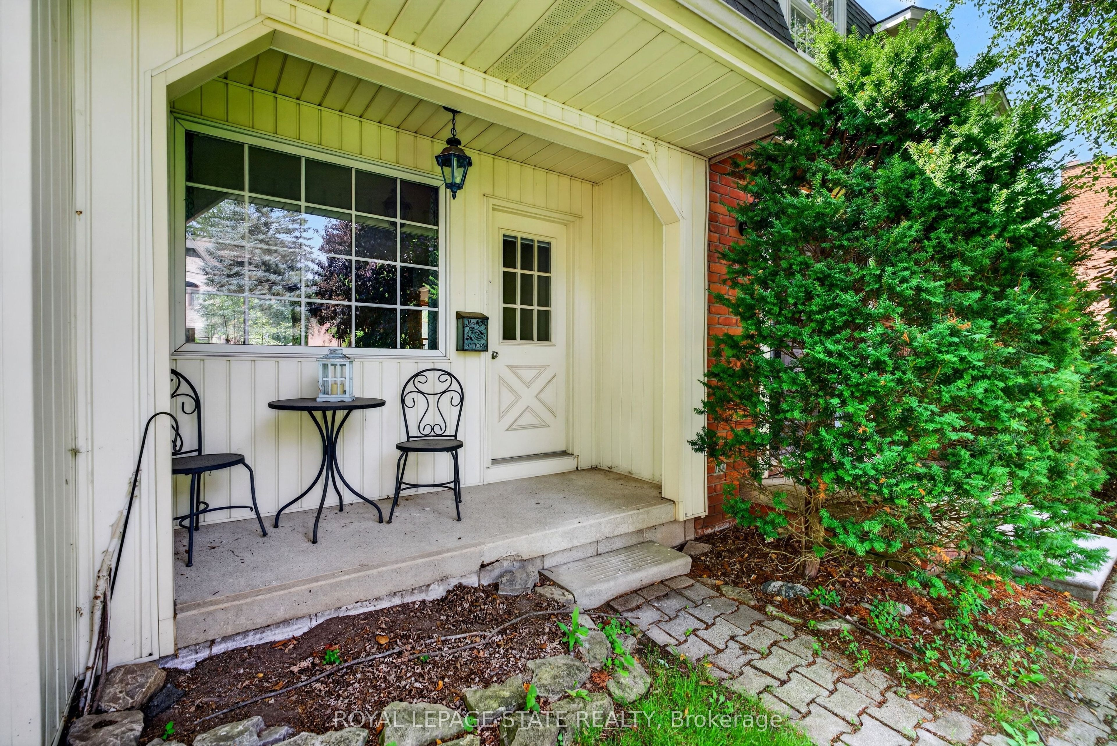 166 Orchard Drive, Hamilton, ON L9G 1Z9 photo 3