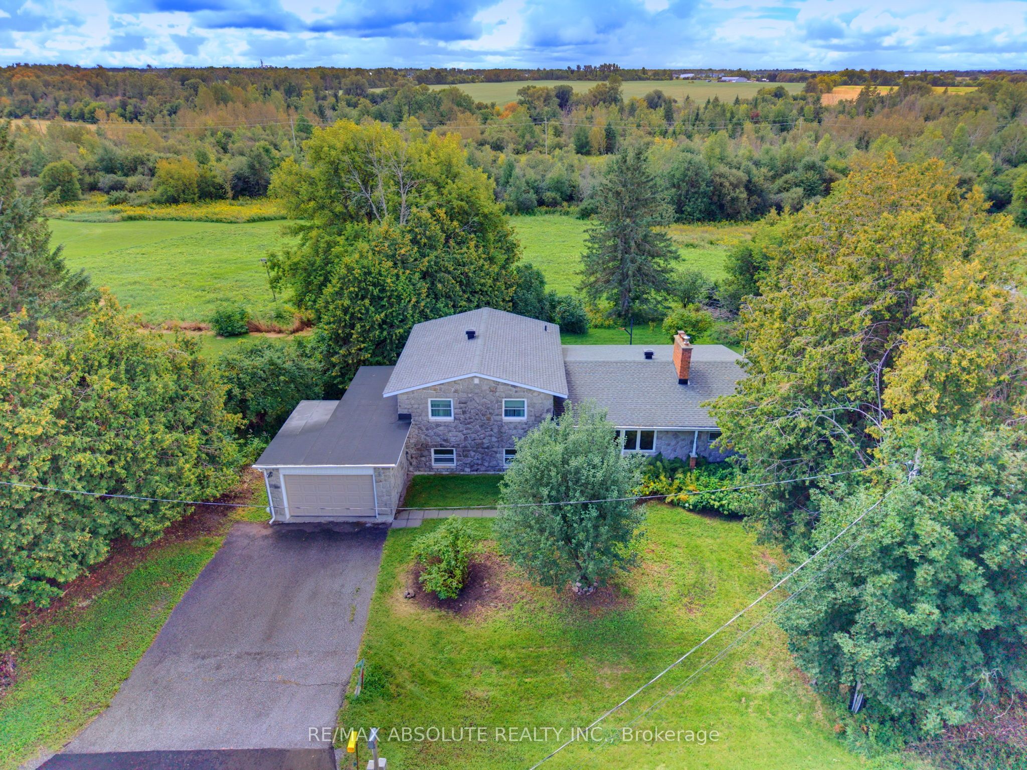 1996 Old Carp Road, Carp - Huntley Ward, ON K0A 1L0 photo 3