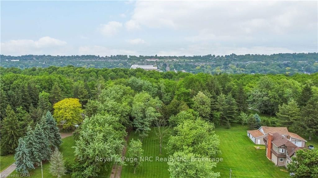 165 Ridge Road E, Grimsby, ON L3M 4E7 photo 4