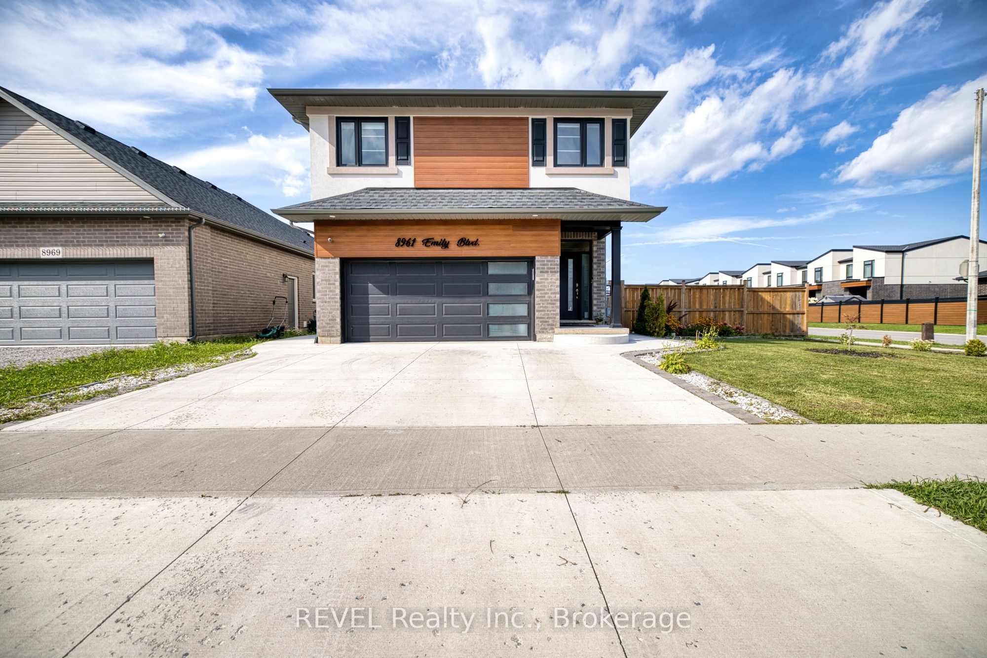 8961 Emily Boulevard, Niagara Falls, ON L2H 3T1 photo 2