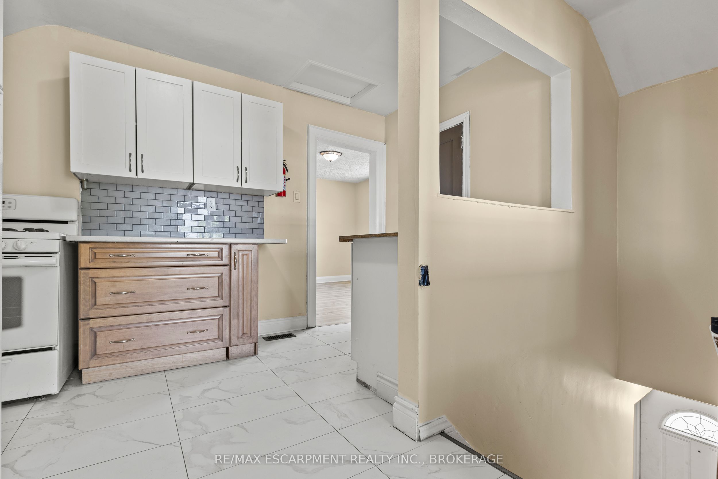 1 West Street N Upper, Thorold, ON L2V 2R8 photo 4