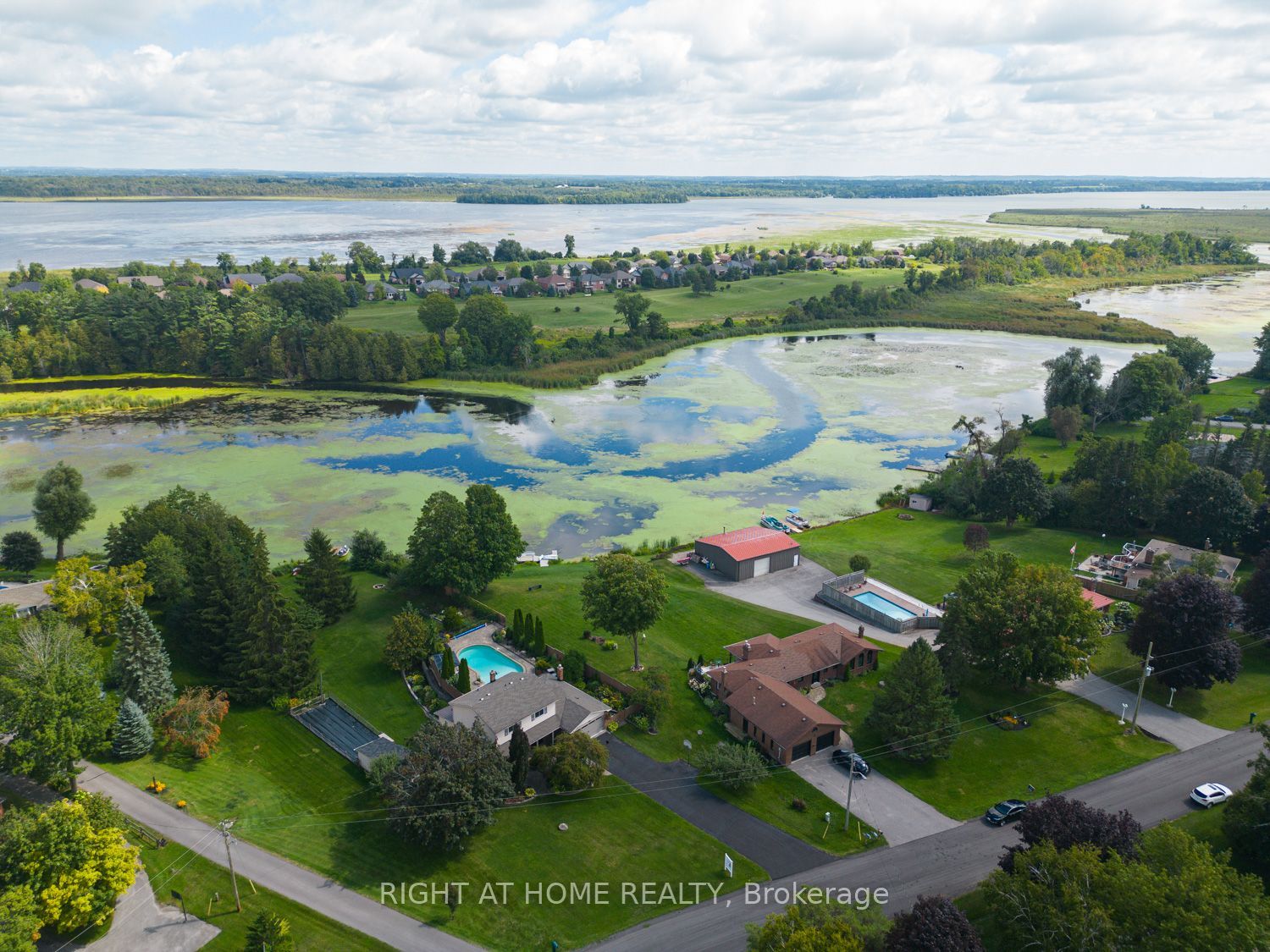63 Robinglade Avenue, Kawartha Lakes, ON L0C 1G0 photo 2