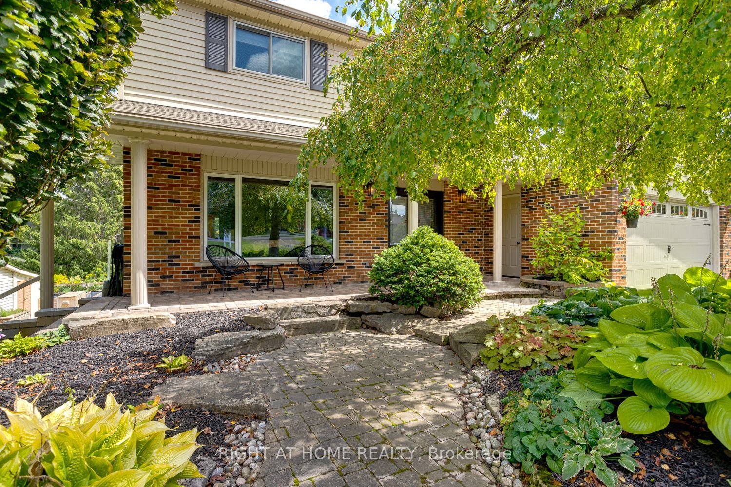 63 Robinglade Avenue, Kawartha Lakes, ON L0C 1G0 photo 3