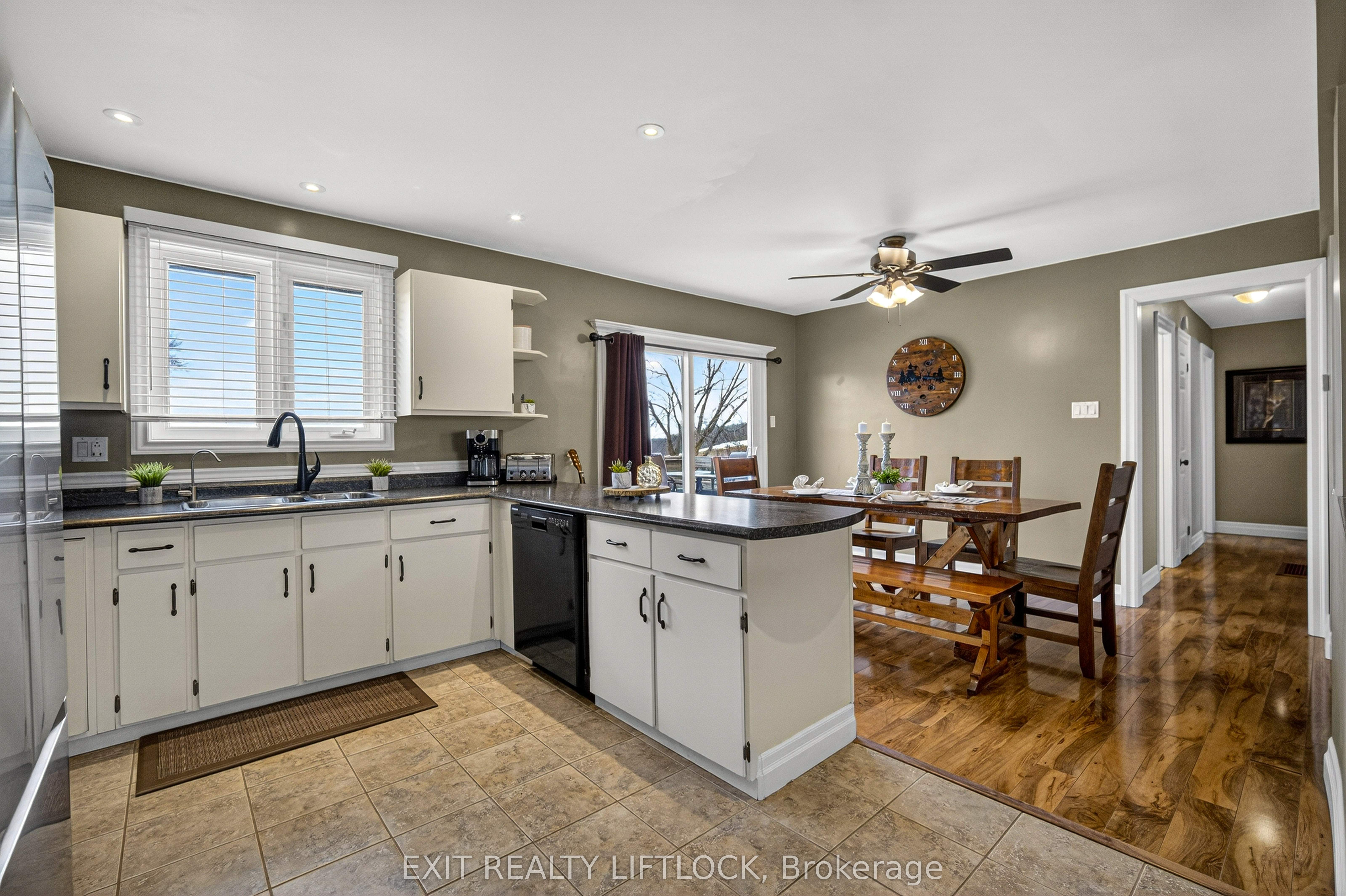 2289 Base Line Road, Otonabee-South Monaghan, ON K9J 6X9 photo 5