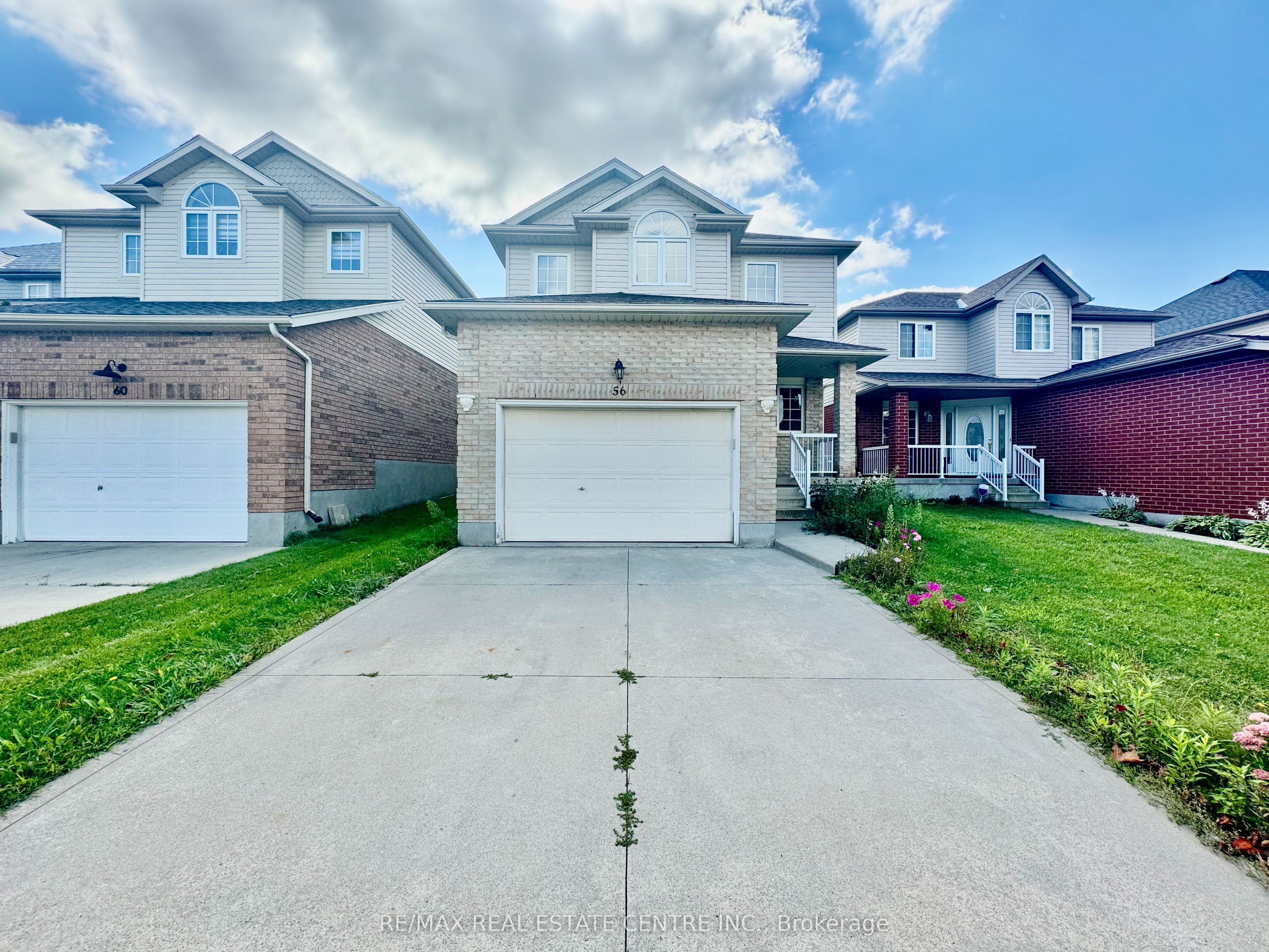 56 Lena Crescent, Cambridge, ON N1R 8P4 photo 2