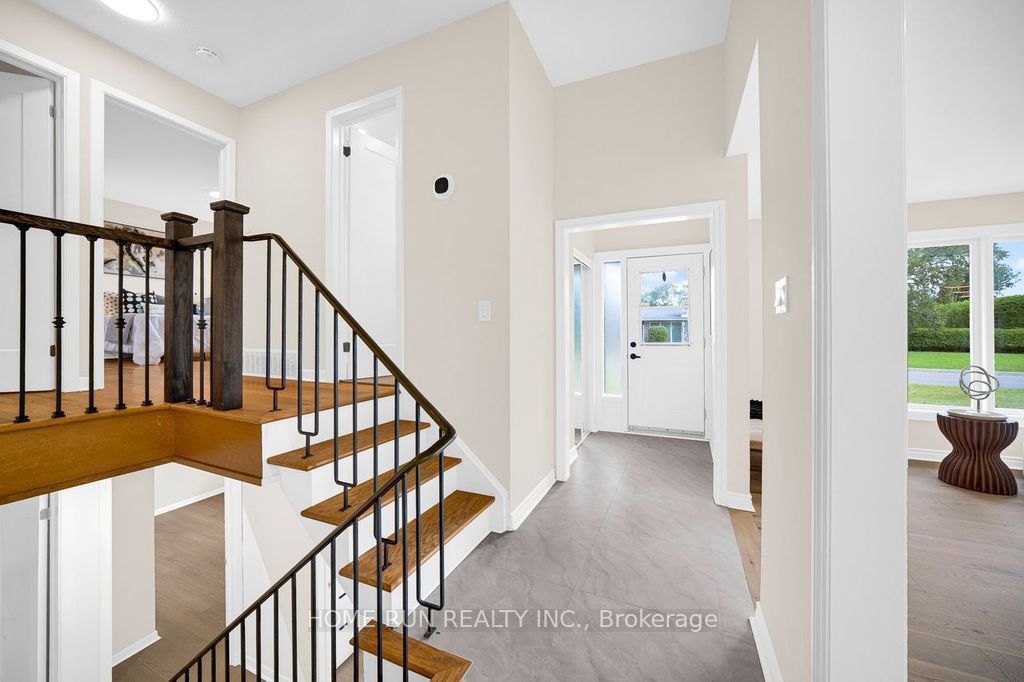 50 Ullswater Drive, Crystal Bay - Rocky Point - Bayshore, ON K2H 5H6 photo 5