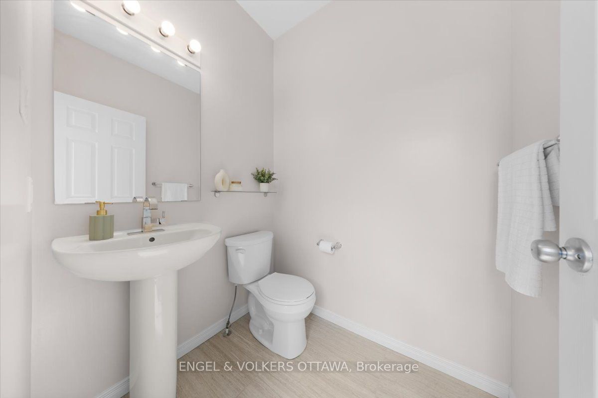 429 Sweetflag Street, Barrhaven, ON K2J 5T7 photo 5