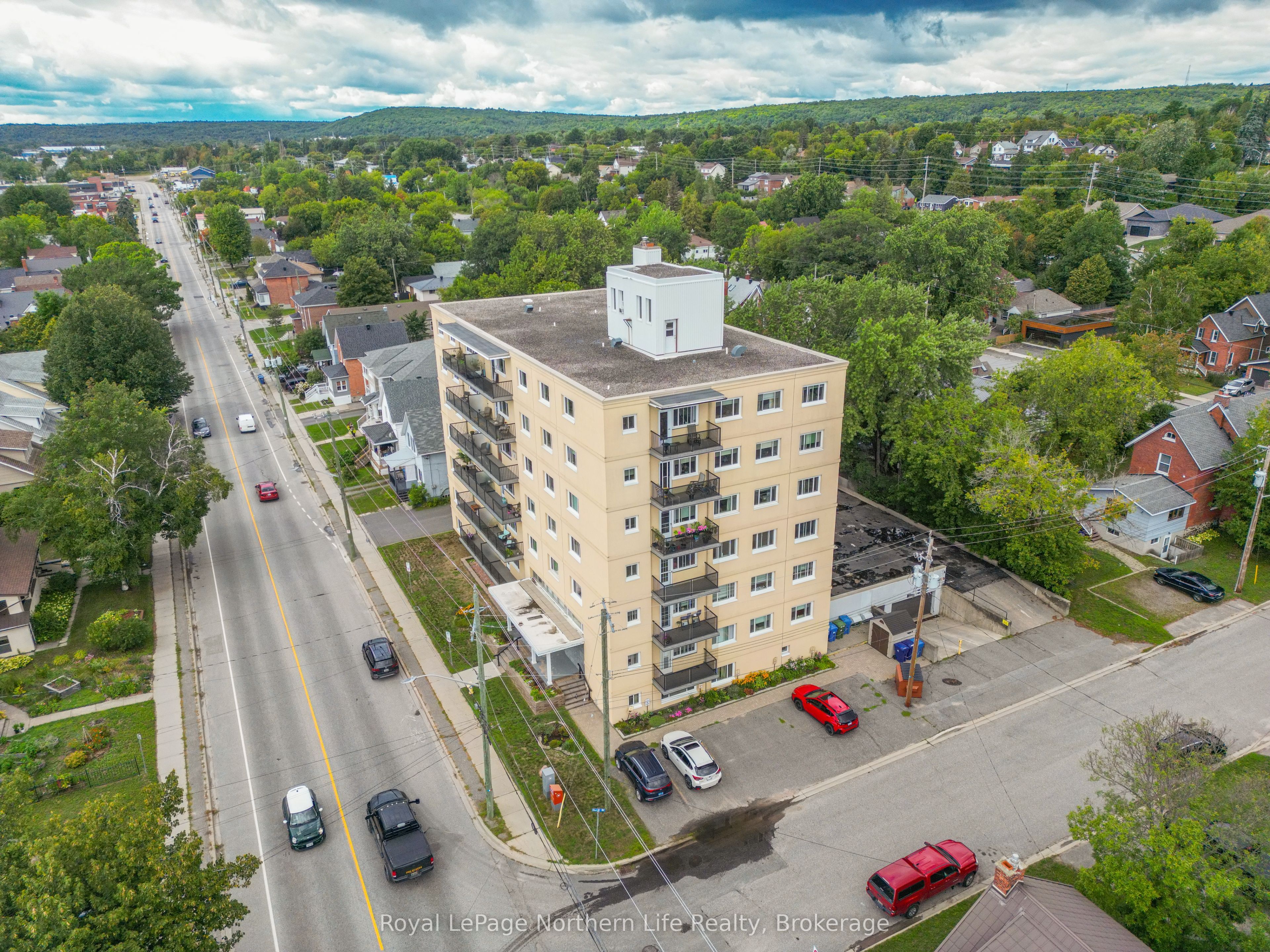 810 Main Street W 202, North Bay, ON P1B 2V9 photo 3