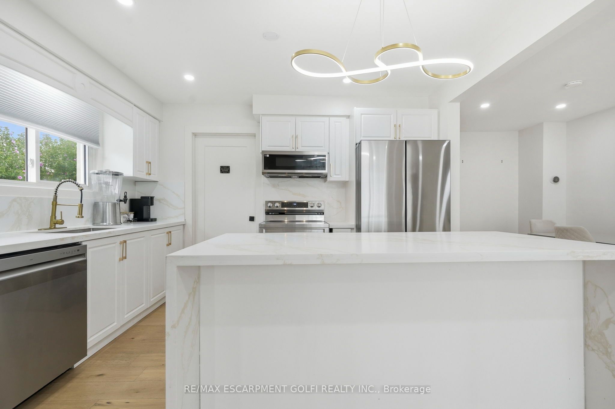 47 Barrington Drive Upper, Welland, ON L3C 5Z8 photo 3