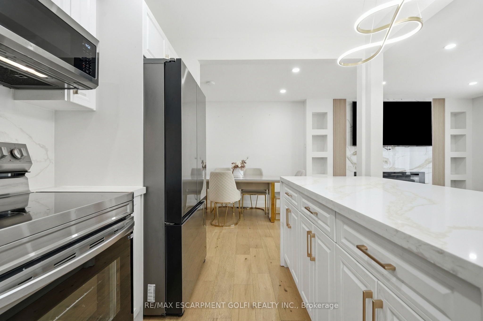 47 Barrington Drive Upper, Welland, ON L3C 5Z8 photo 4