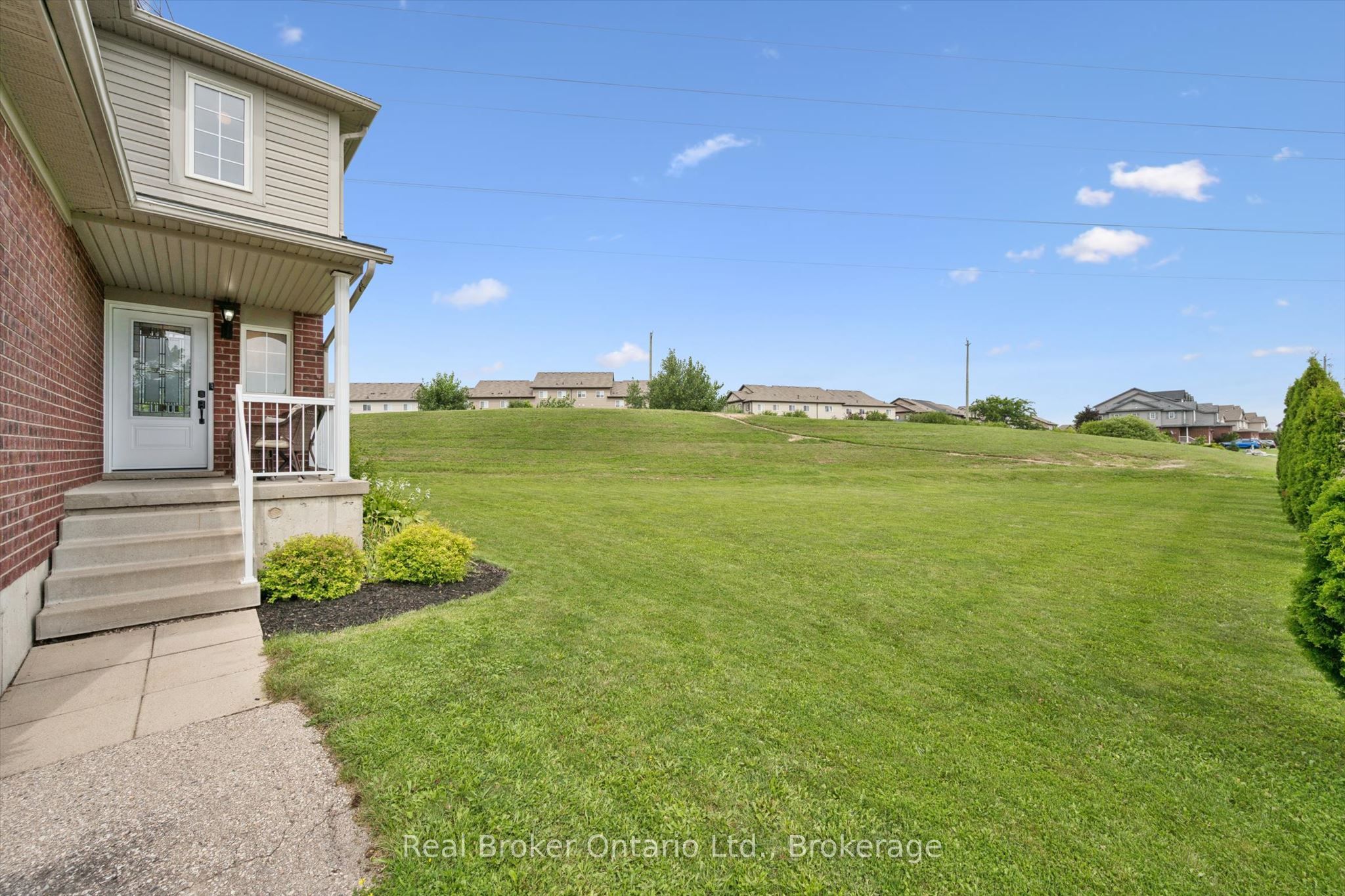 308 Parkvale Drive, Kitchener, ON N2R 1Y7 photo 4