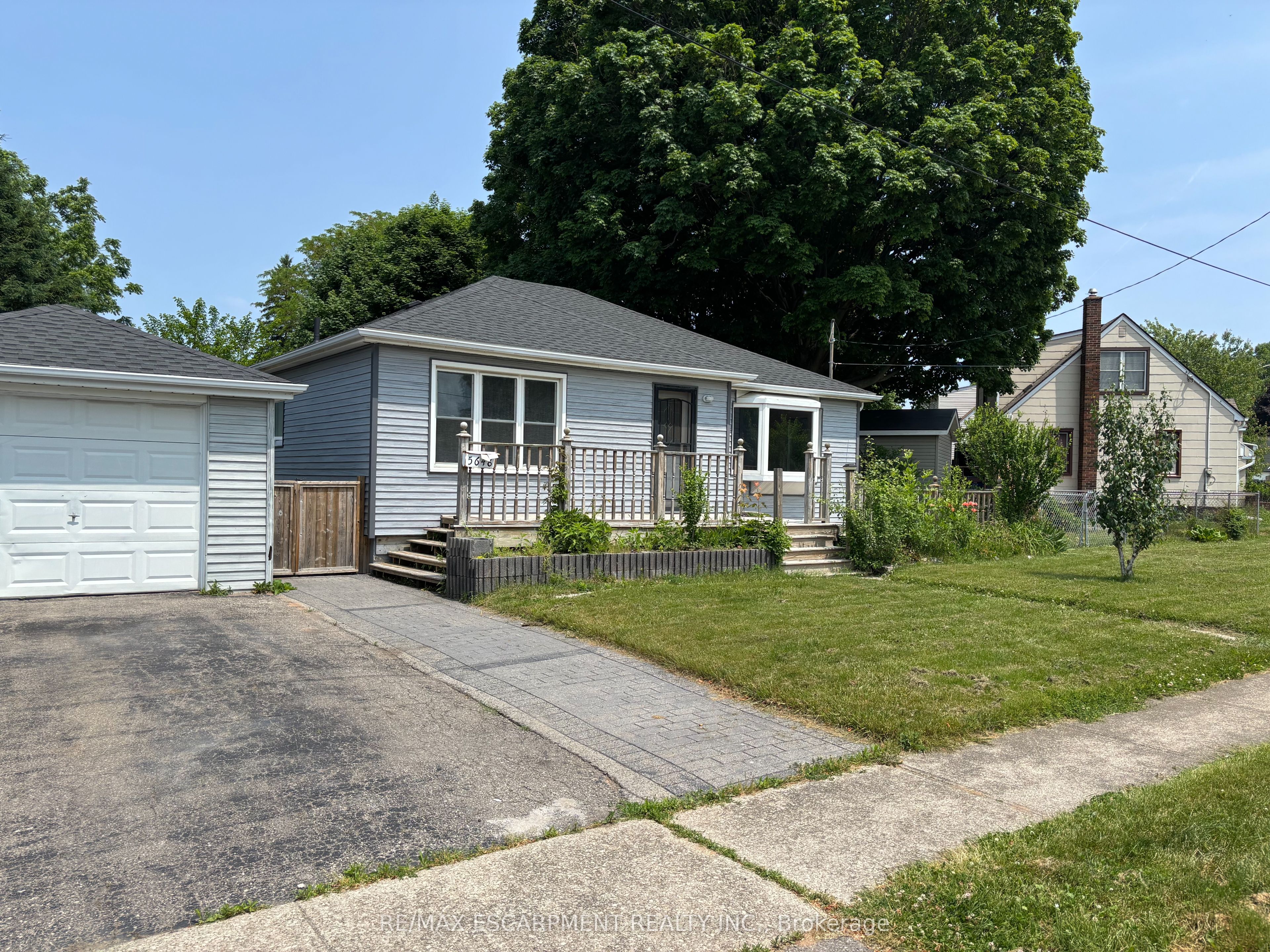 5648 Royal Manor Drive UPPER, Niagara Falls, ON L2G 1E8
