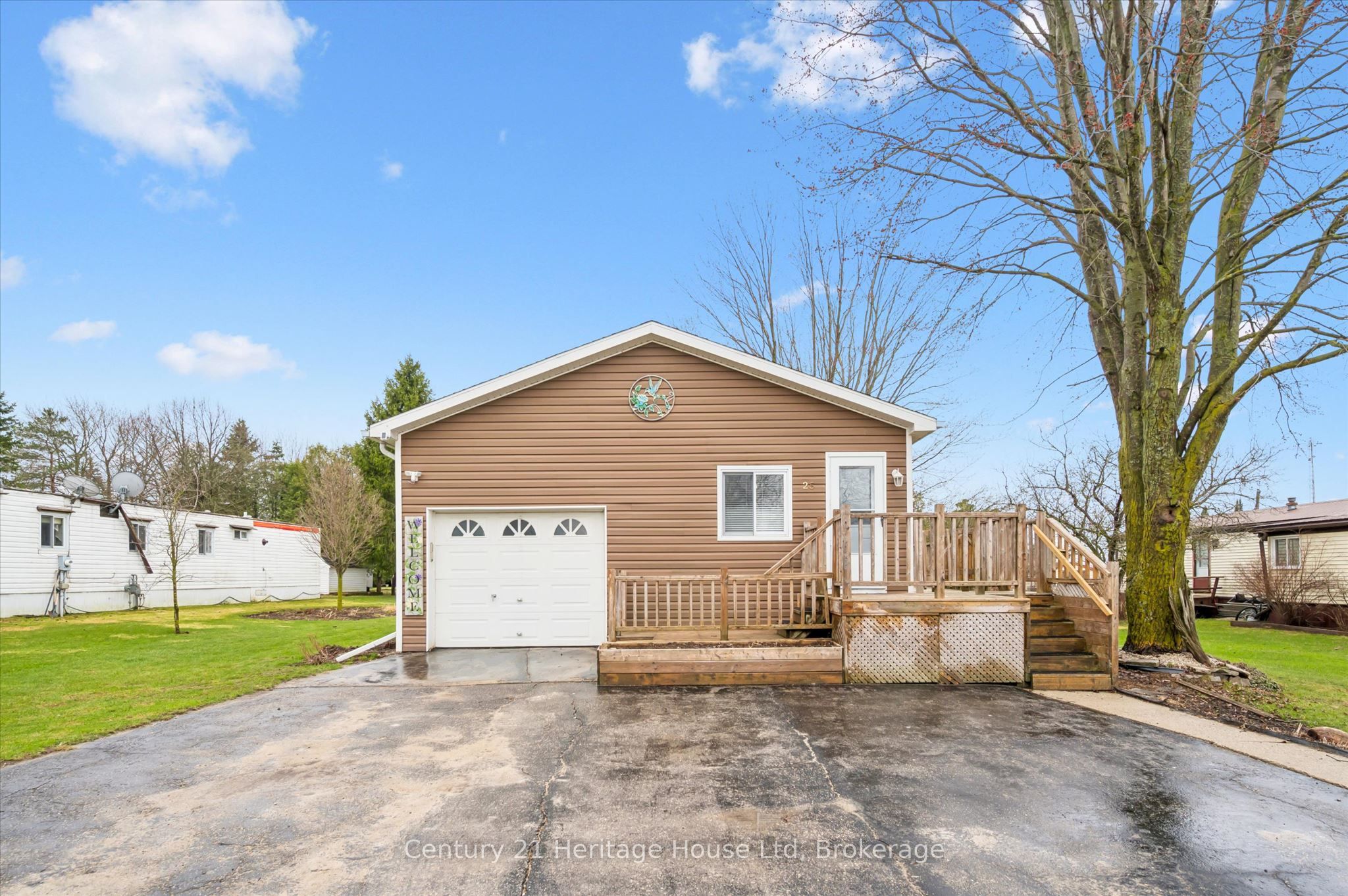 25 Fourth Avenue, Wellington North, ON N0G 2K0