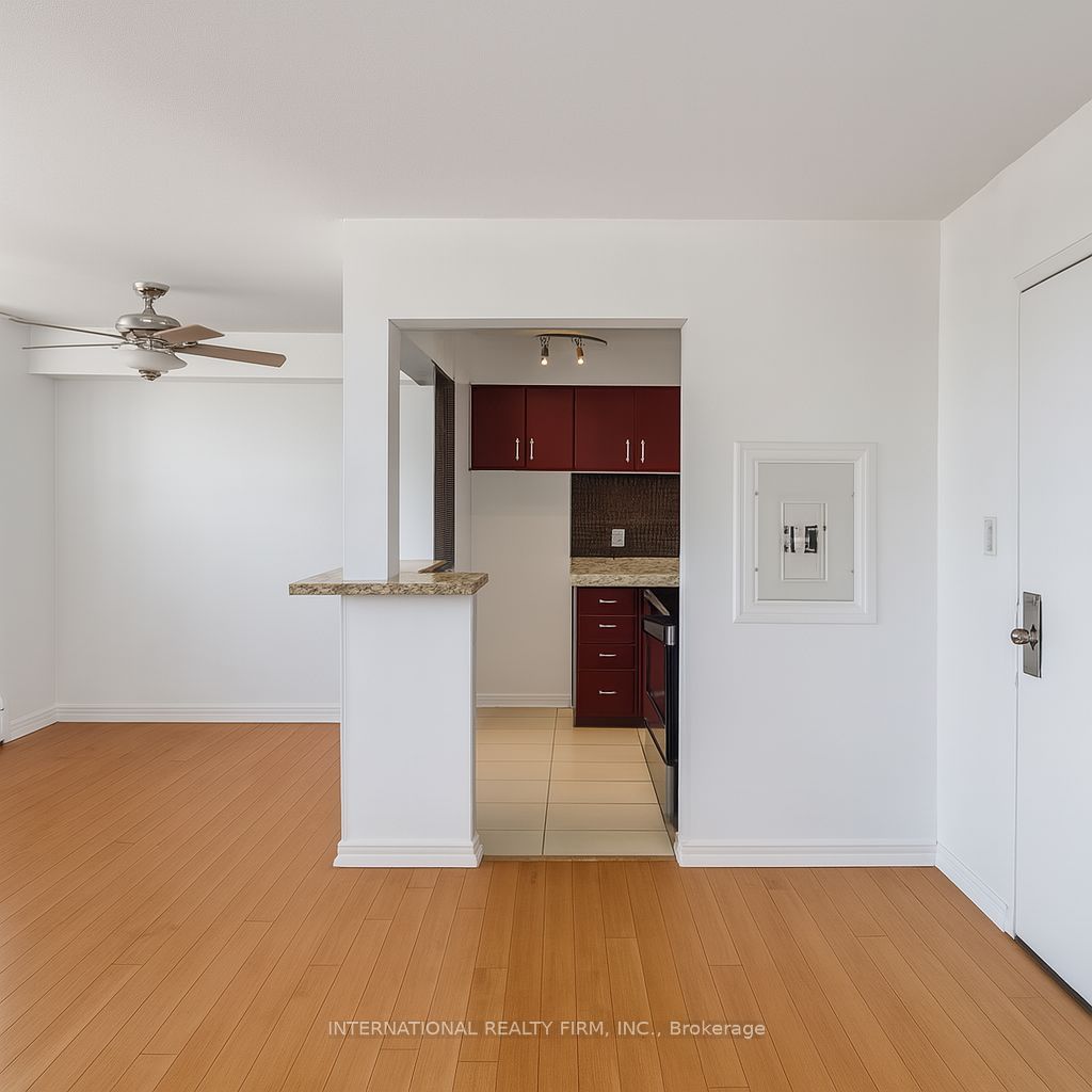 15 Albright Road 301, Hamilton, ON L8K 5J2 photo 3