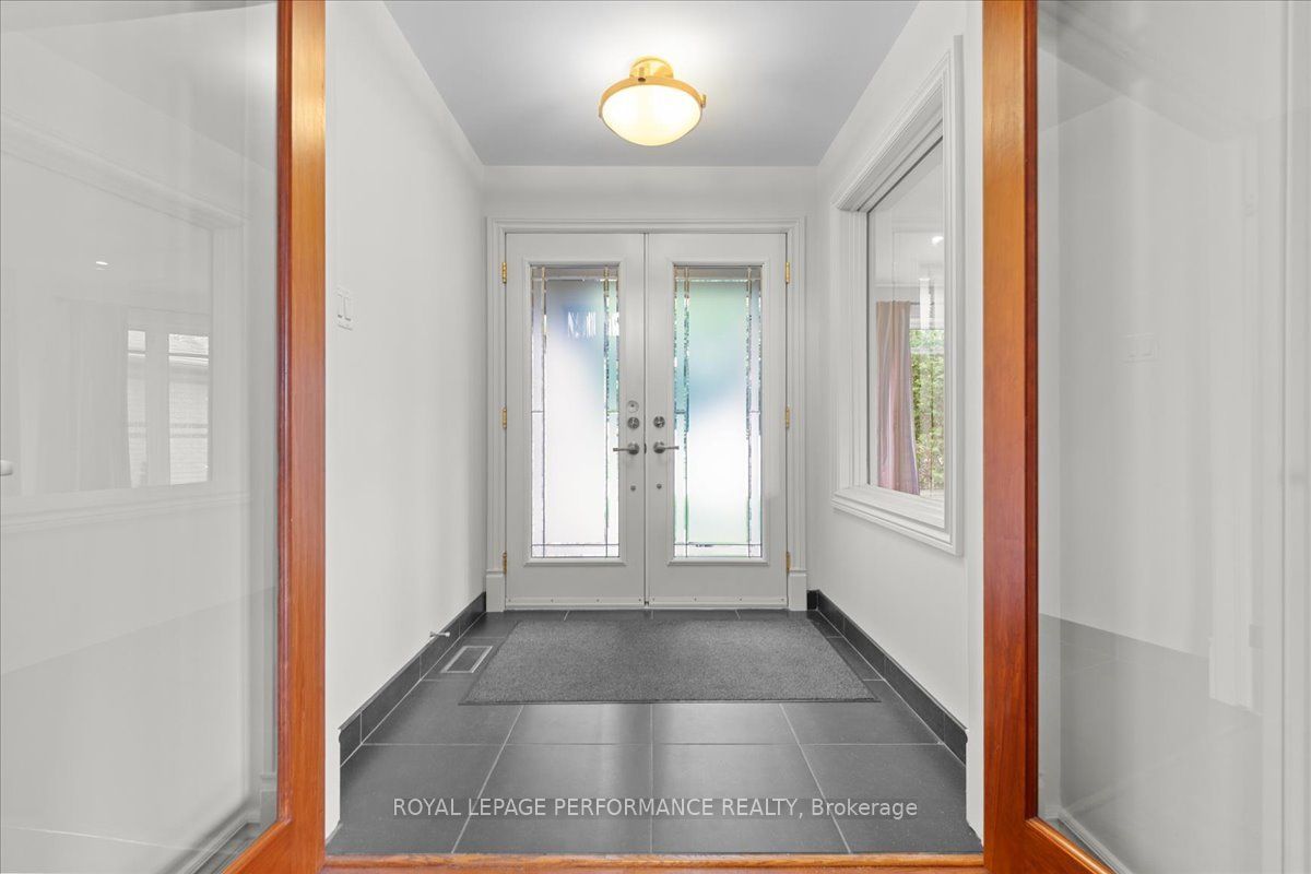 4 Wellsmere Court, Country Place - Pineglen - Crestview and Area, ON K2E 8C2 photo 2