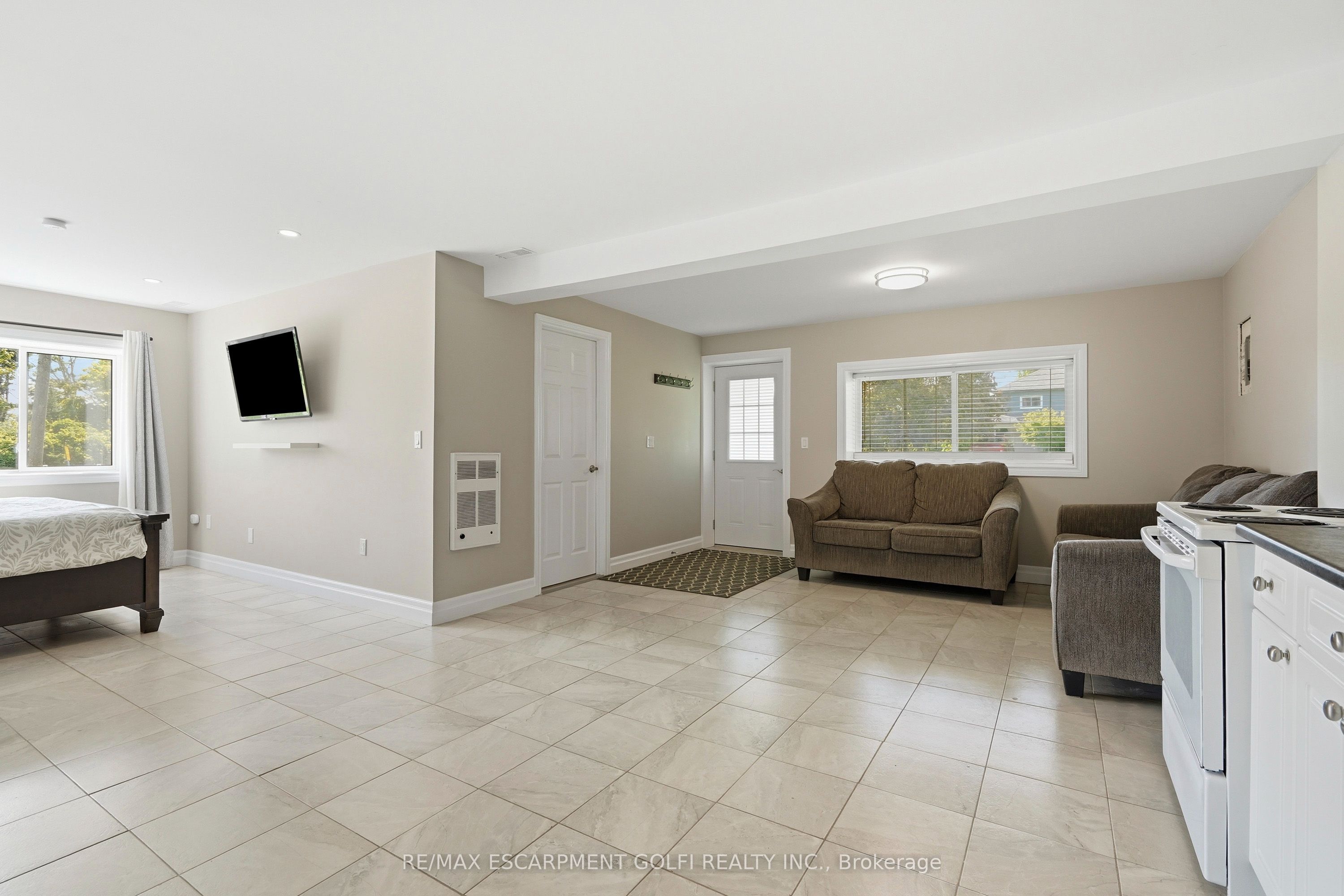 11404 Lakeshore Road Lower, Wainfleet, ON L3K 5V4 photo 4