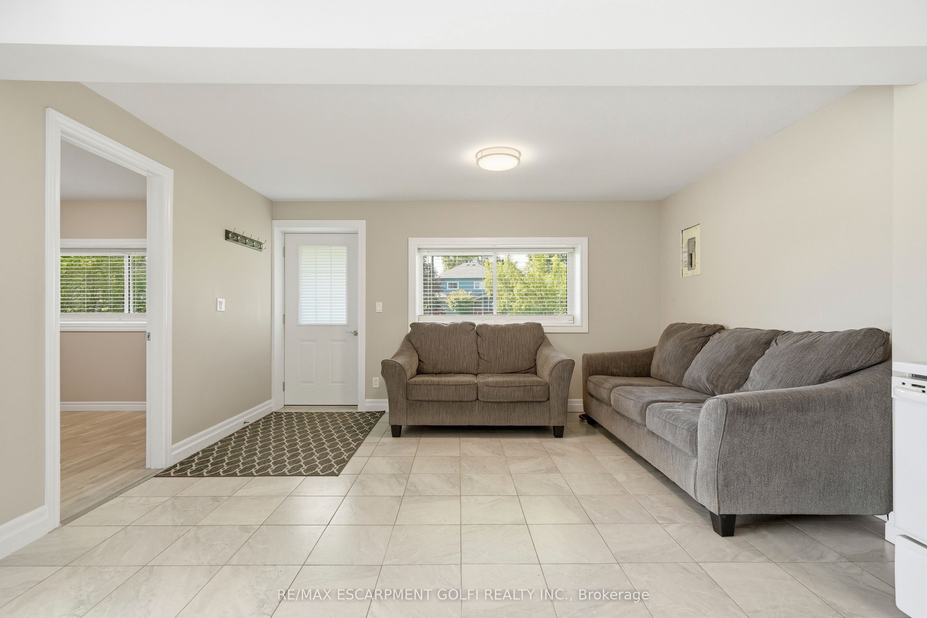 11404 Lakeshore Road Lower, Wainfleet, ON L3K 5V4 photo 5