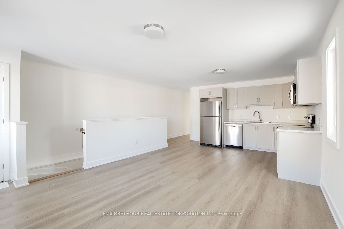 148 Doctor Agnes Craine Drive, Smiths Falls, ON K7A 0A5 photo 2