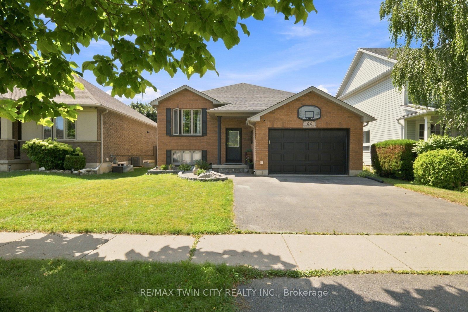 22 Osborn Avenue, Brantford, ON N3T 6P9 photo 2