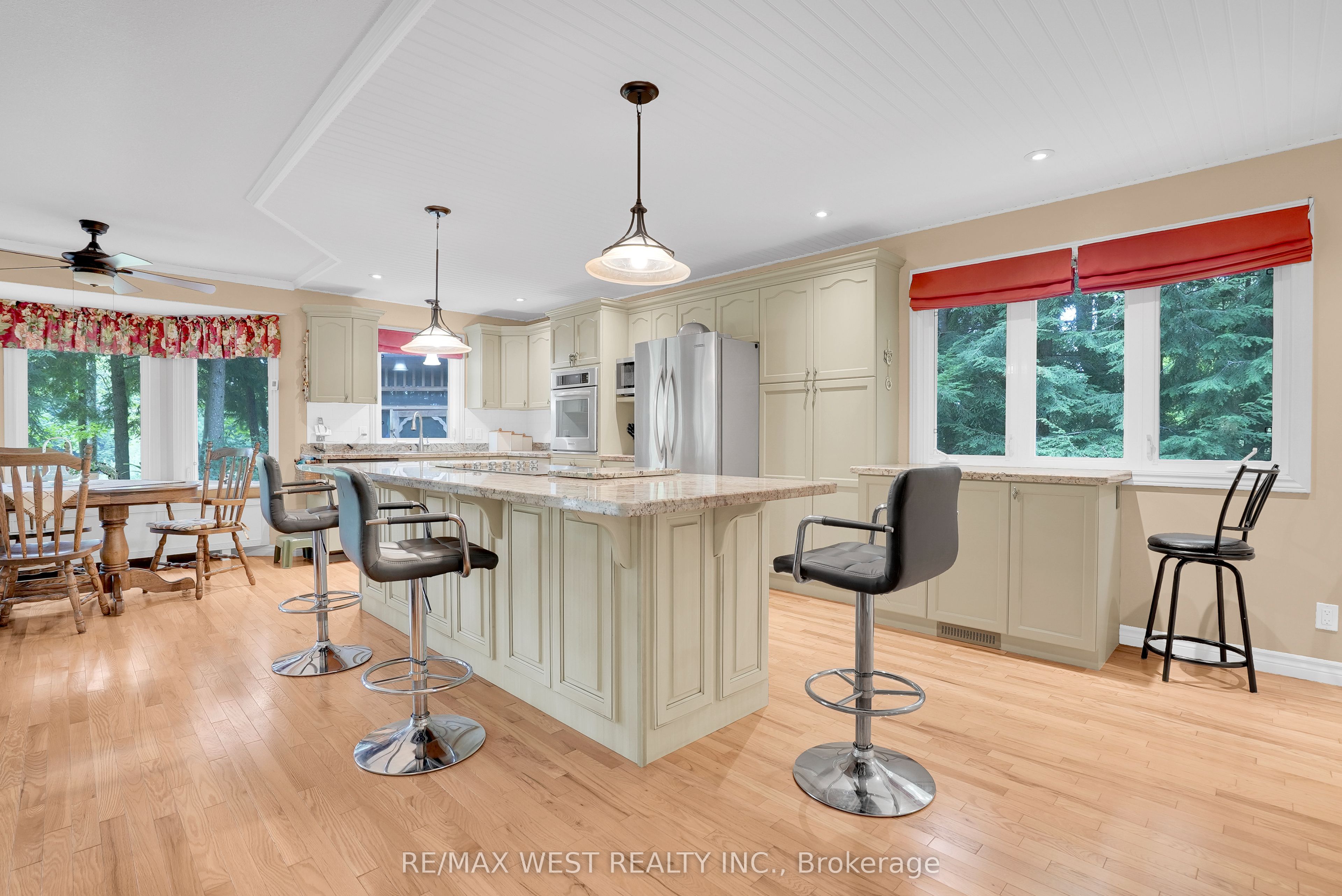 20 Deerhurst Highlands Drive, Huntsville, ON P1H 1B1 photo 4