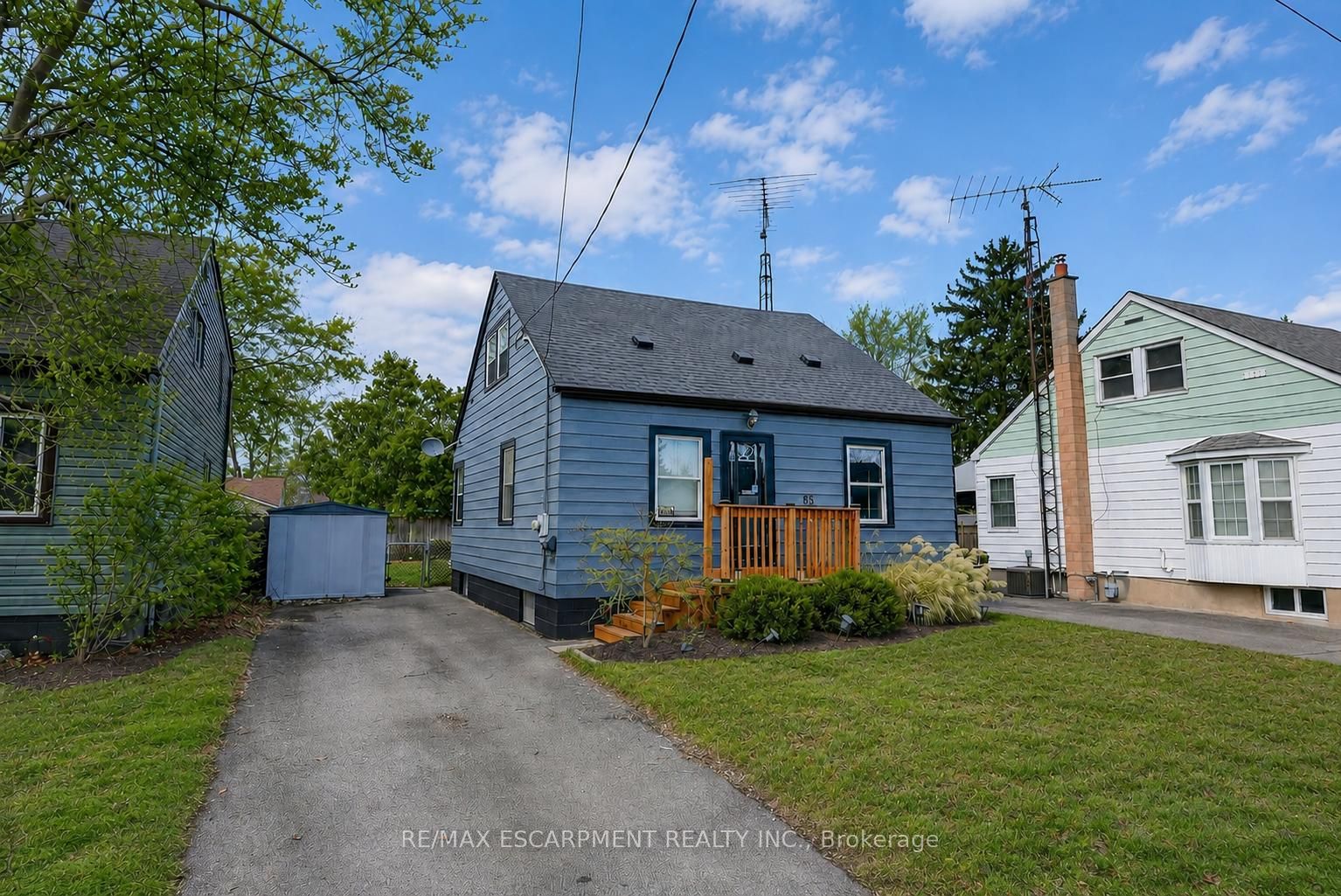 85 Grass Avenue, St. Catharines, ON L2R 1T2